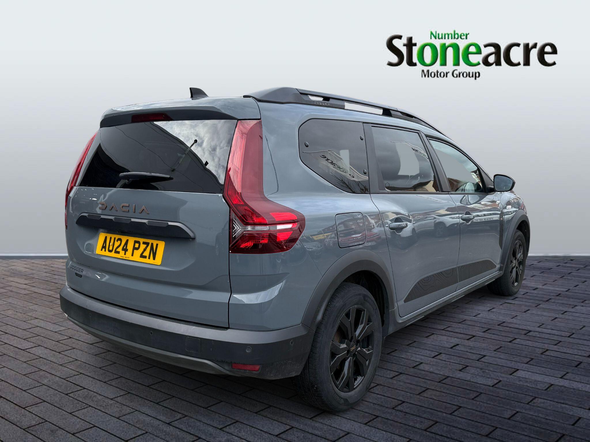 Dacia Jogger Hybrid 1.6 HEV Extreme 5dr Auto AU24PZN Image 3