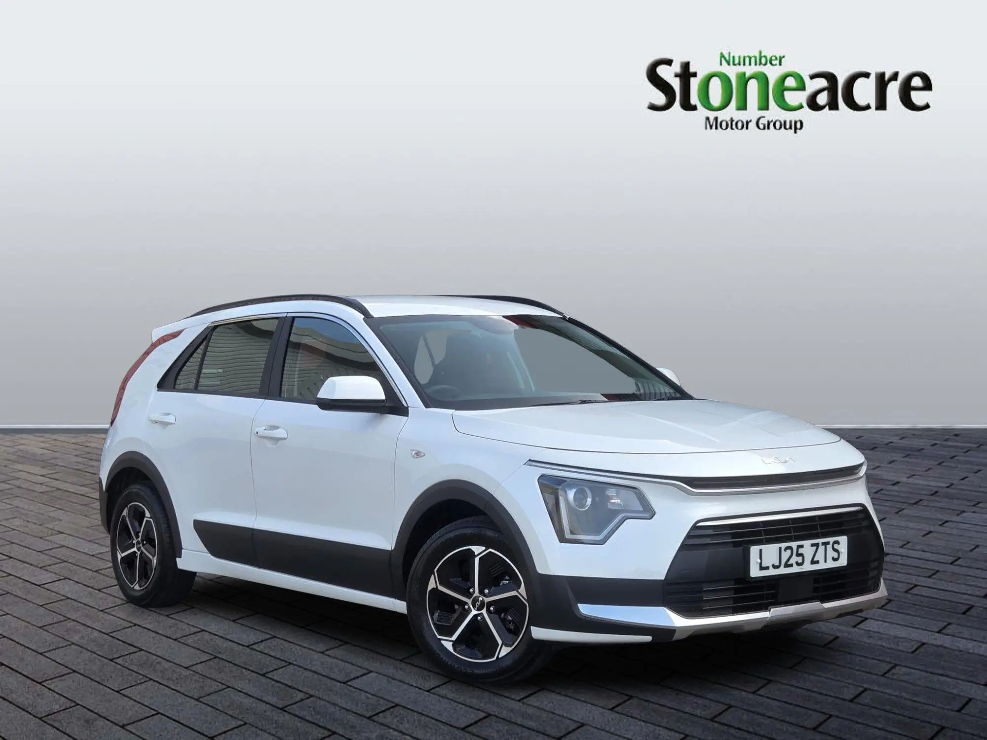 Kia Niro 1.6h GDi 2 DCT Euro 6 (s/s) 5dr LJ25ZTS Image 1