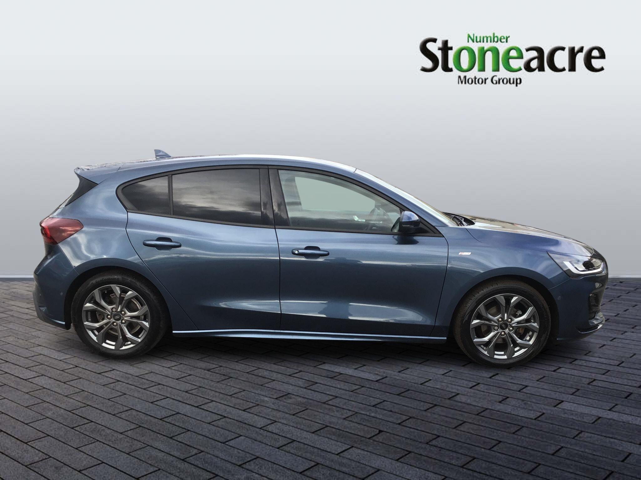 Ford Focus Image 2