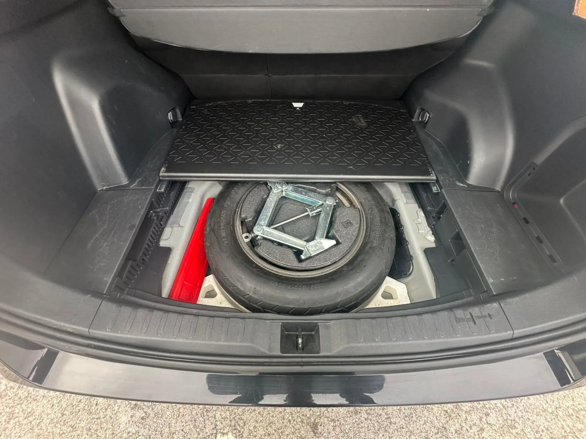 Toyota RAV4 Image 12