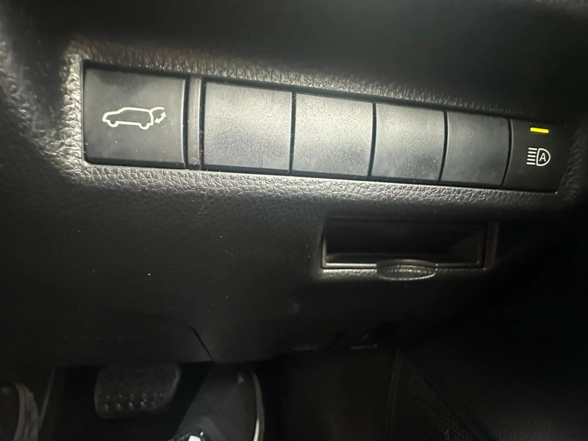 Toyota RAV4 Image 23