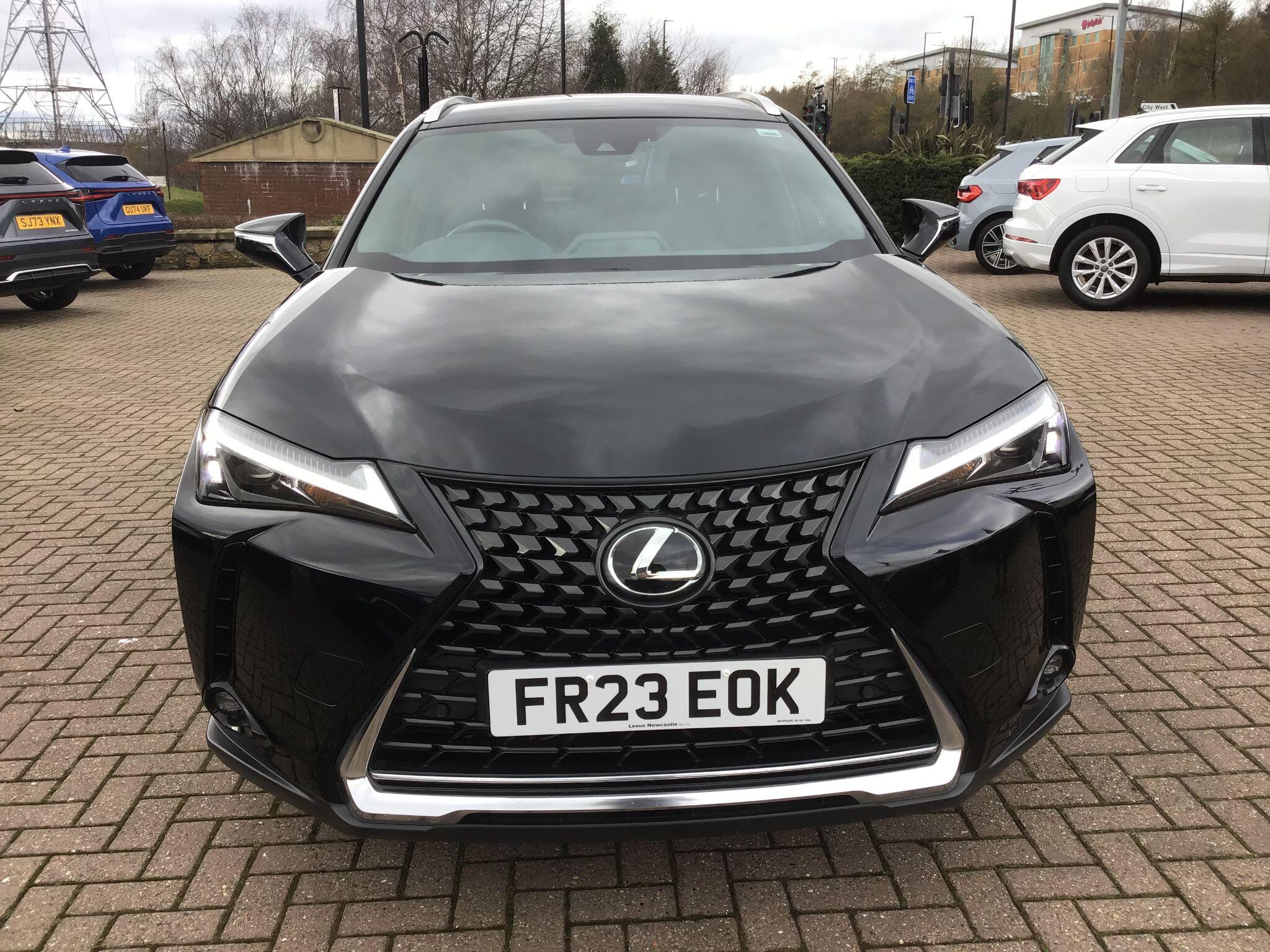 Lexus UX Self-Charging Hybrid 2.0 250h Premium E-CVT Euro 6 (s/s) 5dr FR23EOK Image 2
