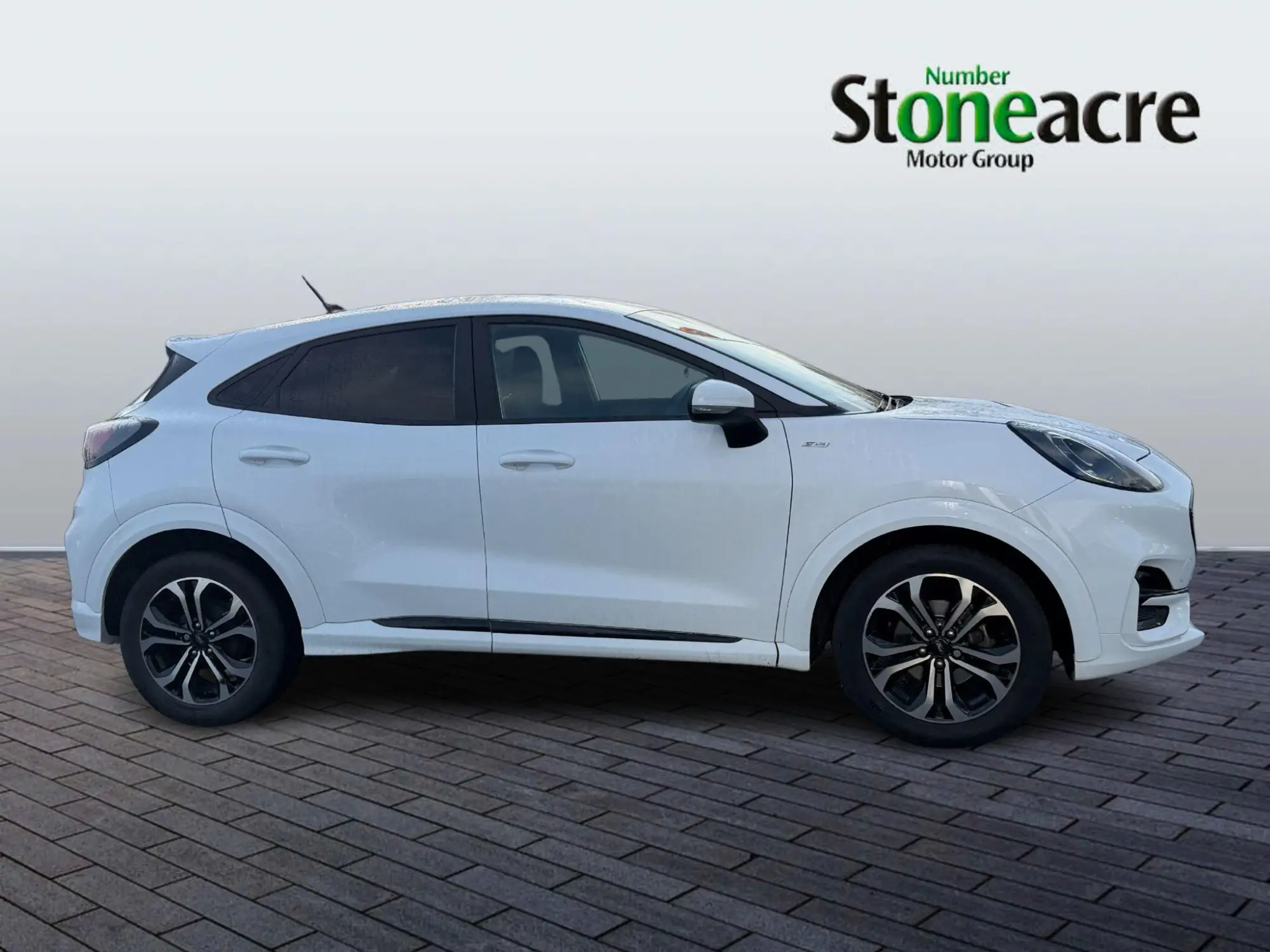 Ford Puma 1.0 EcoBoost Hybrid mHEV ST-Line 5dr FV72GWW Image 2