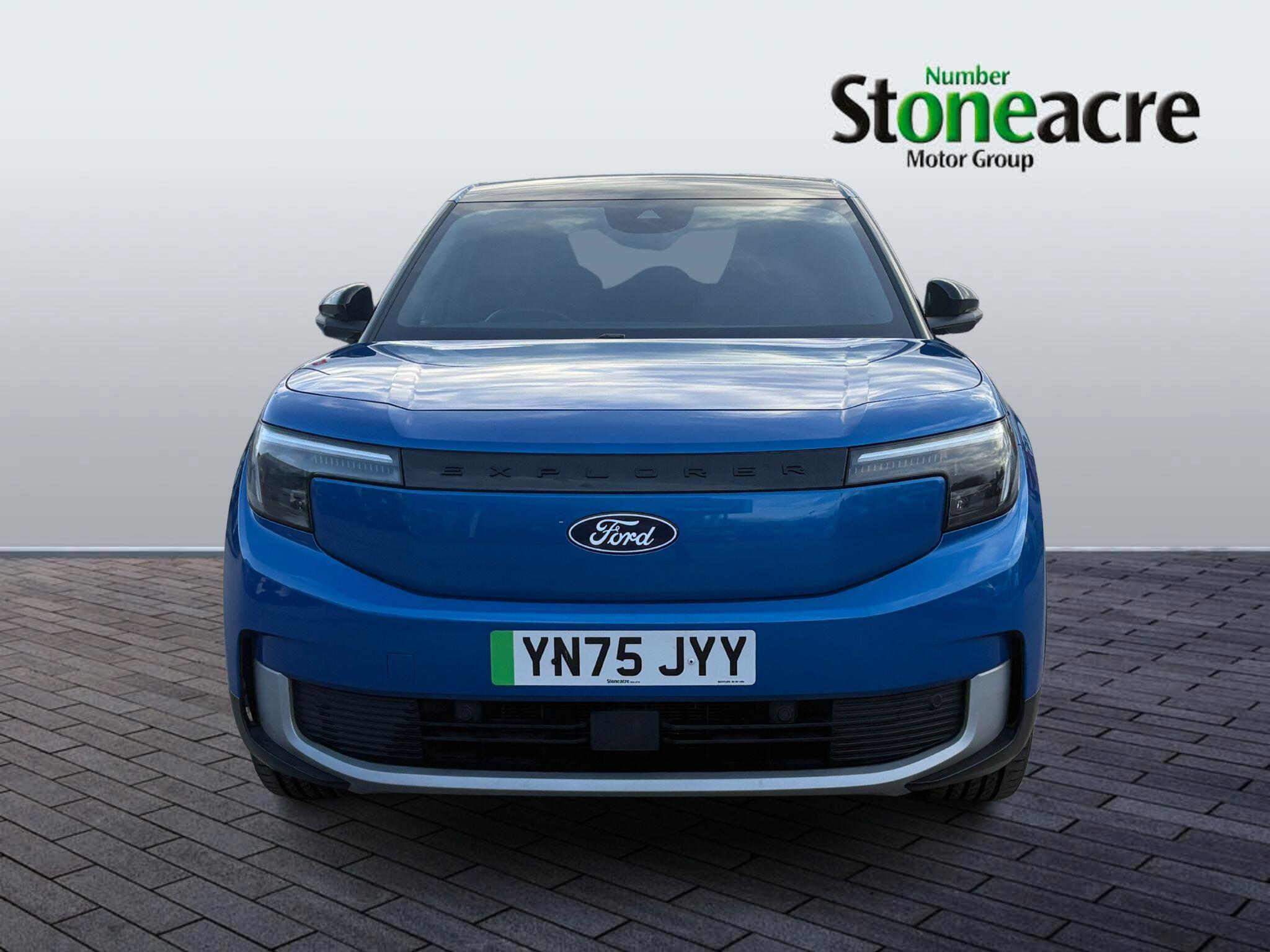 Ford Explorer Extended Range 79kWh Premium Auto AWD 5dr YN75JYY Image 2