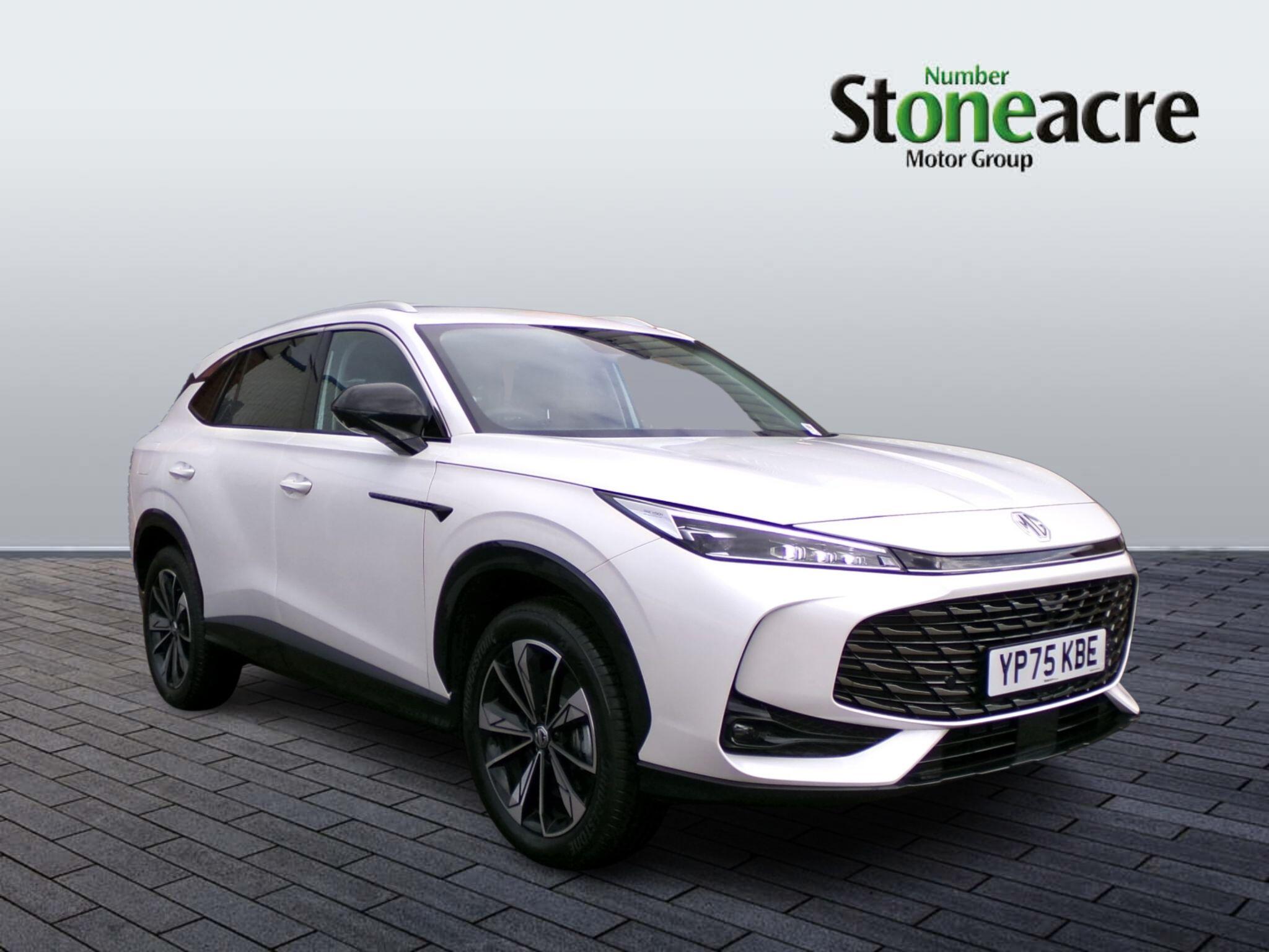 MG HS Hybrid+ 1.5 Hybrid+ SE Auto Euro 6 (s/s) 5dr YP75KBE Image 1