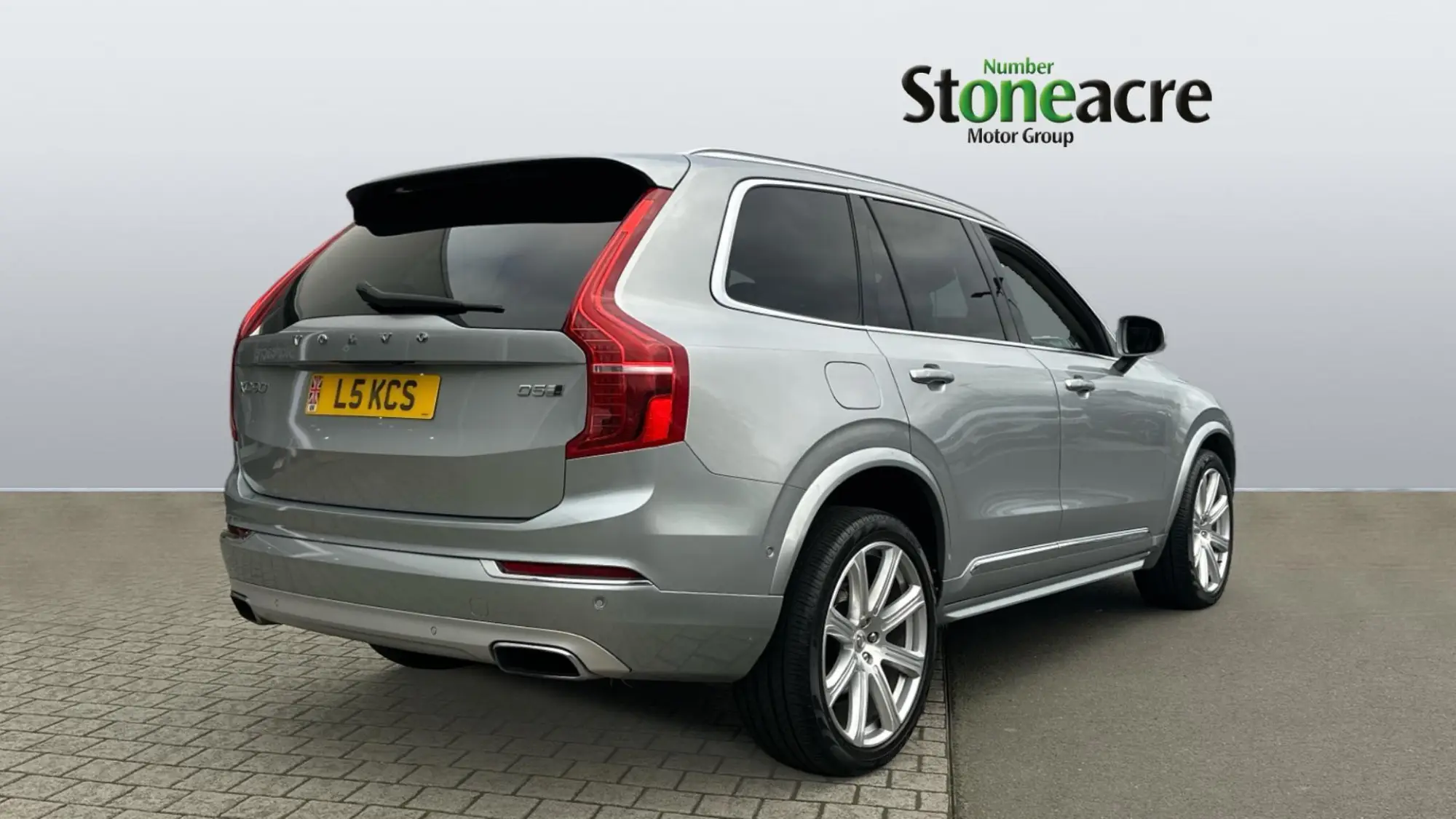Volvo XC90 2.0 D5 PowerPulse Inscription Pro SUV 5dr Diesel Auto 4WD Euro 6 (s/s) (235 ps) VE67DGF Image 2