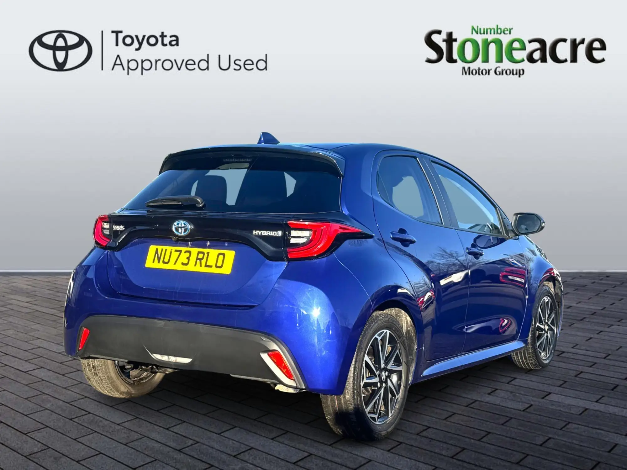 Toyota Yaris 1.5 Hybrid Design 5dr CVT NU73RLO Image 3