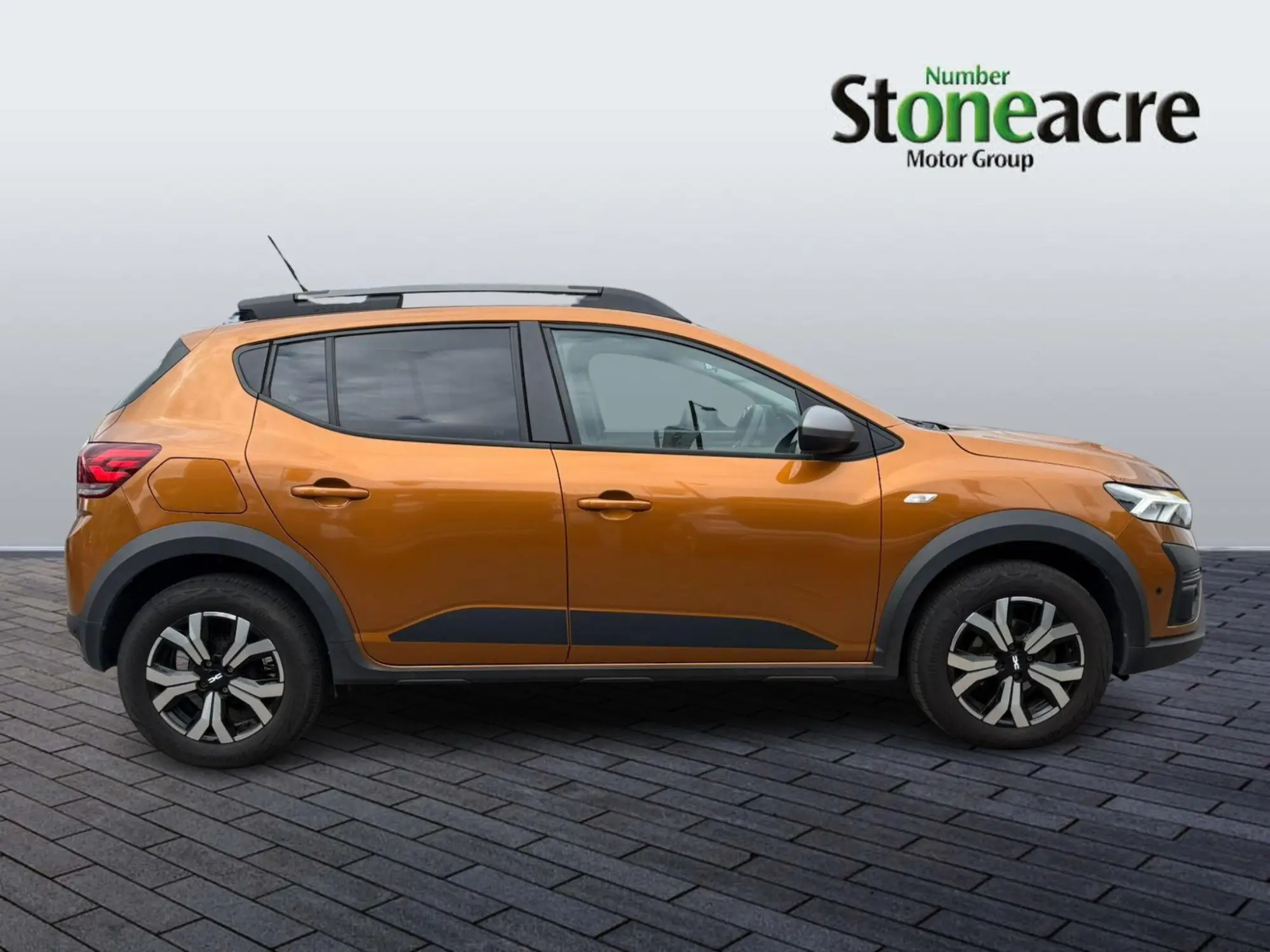 Dacia Sandero Stepway 1.0 TCe Journey 5dr YT73WKY Image 2