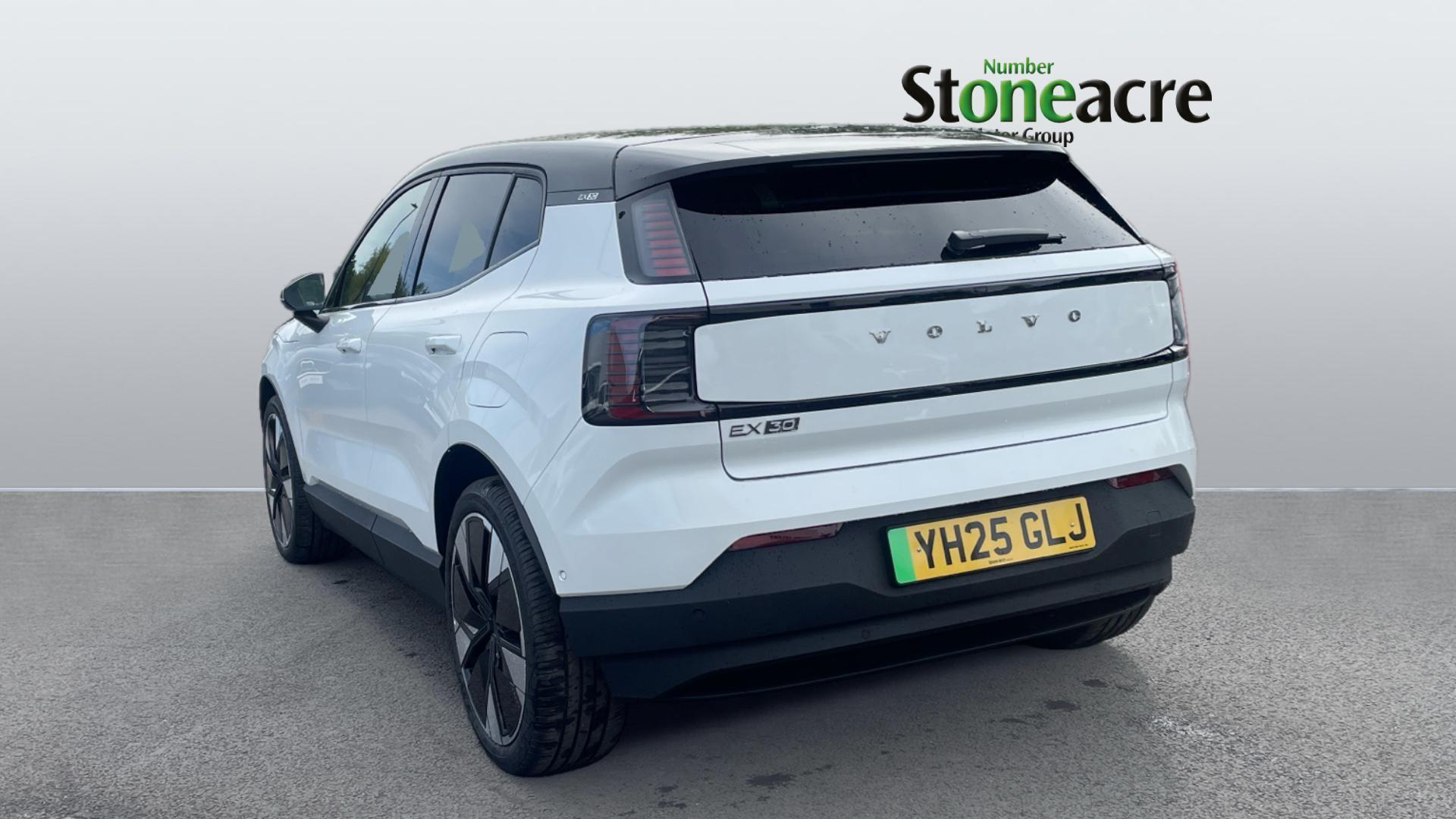 Volvo EX30 315kW Twin Motor Performance Ultra 69kWh 5dr Auto YH25GLJ Image 2