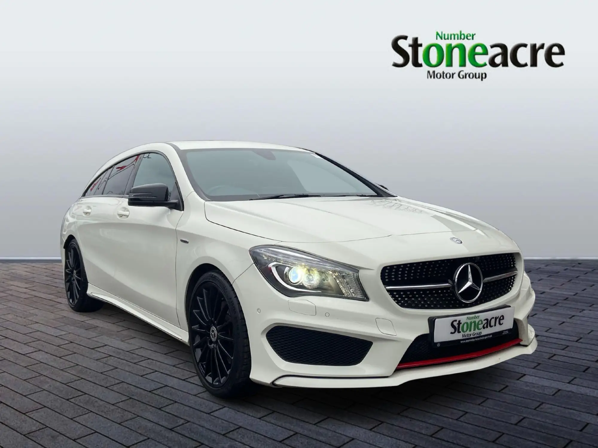 Mercedes-Benz CLA 2.0 CLA250 AMG Shooting Brake 7G-DCT 4MATIC Euro 6 (s/s) 5dr DA66VFU Image 1
