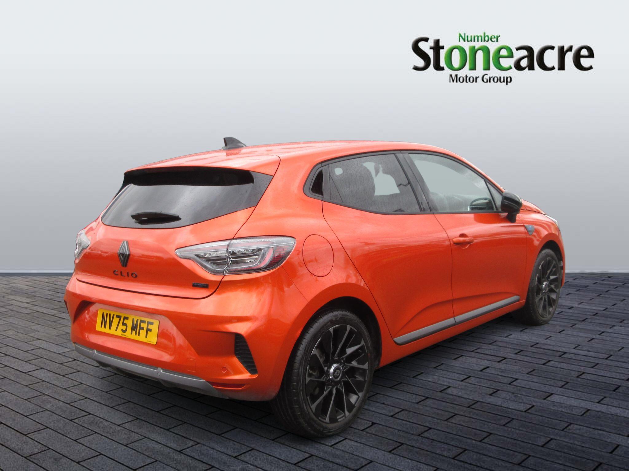 Renault Clio E-Tech 1.6 E-TECH esprit Alpine Auto Euro 6 (s/s) 5dr NV75MFF Image 3