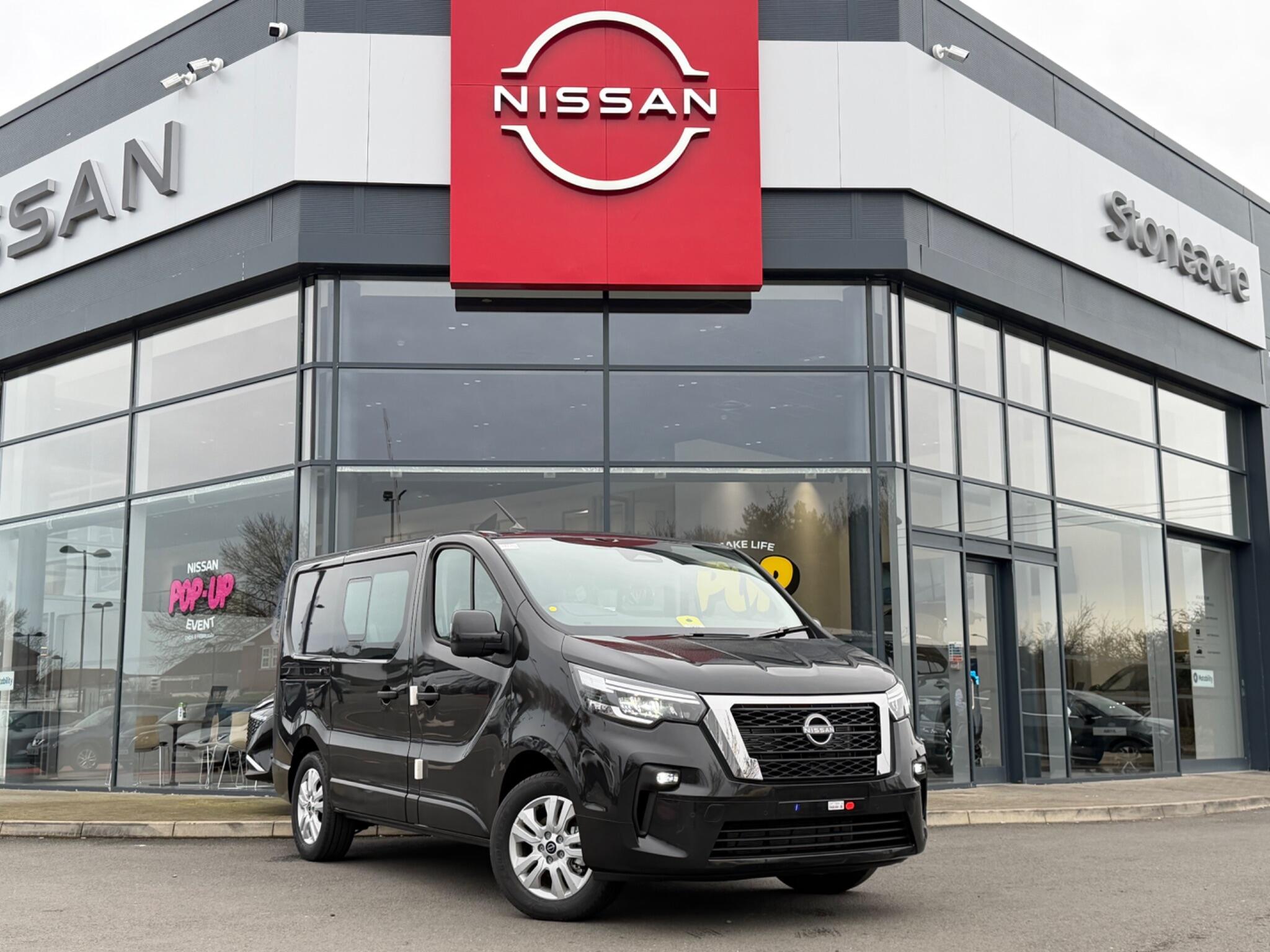 Nissan Primastar 2.0 dCi 30 Tekna Crew Van Auto L1 H1 Euro 6 (s/s) 6dr Image 1