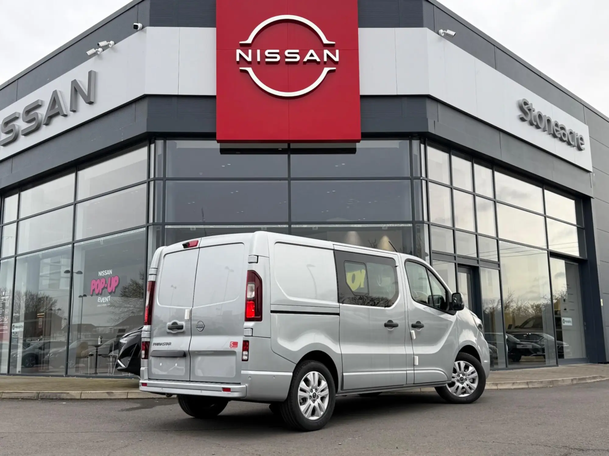 Nissan Primastar 2.0 dCi 30 Tekna Crew Van Auto L1 H1 Euro 6 (s/s) 6dr Image 3