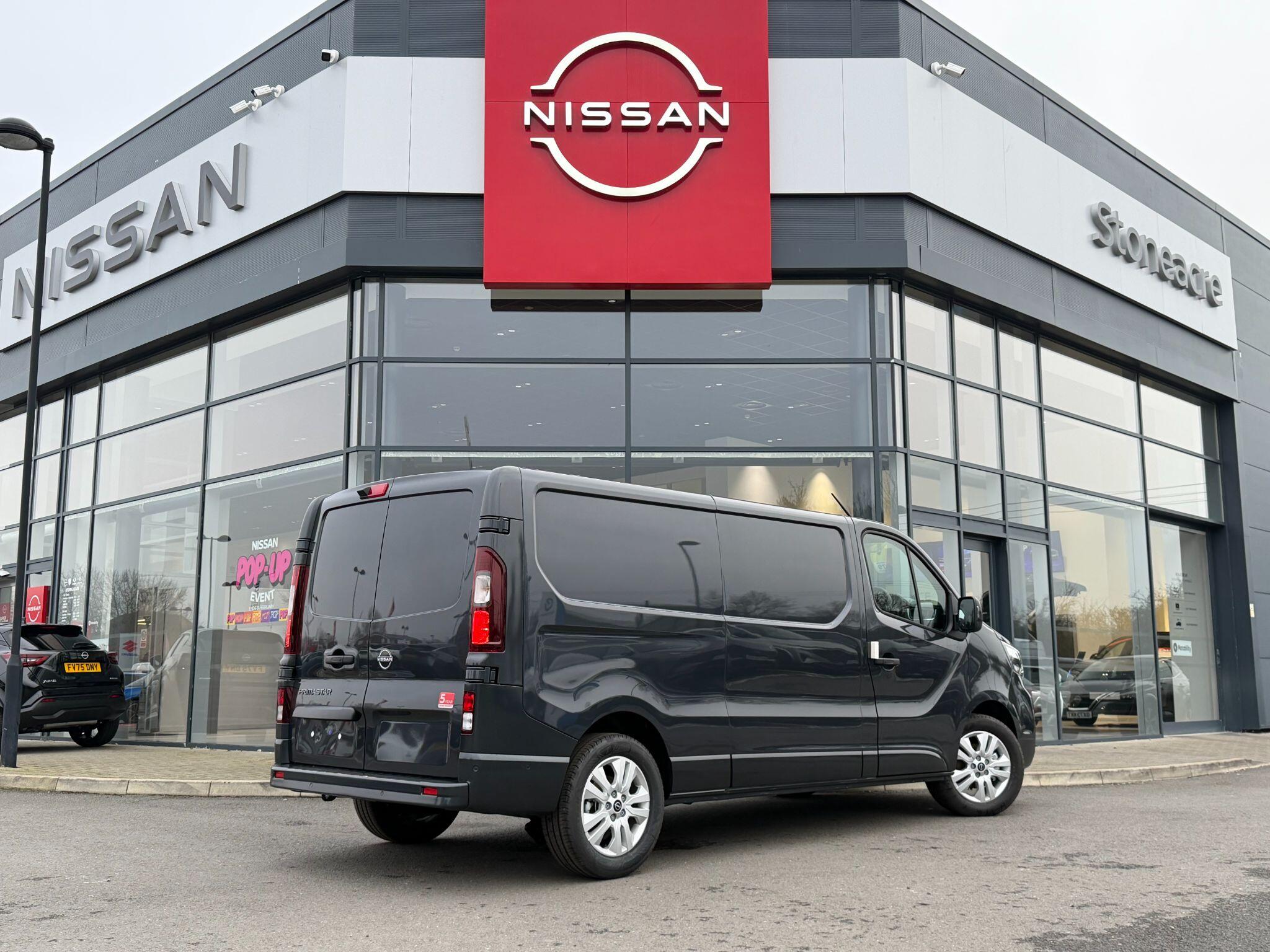 Nissan Primastar 2.0 dCi 30 Tekna L2 Euro 6 (s/s) 5dr Image 3