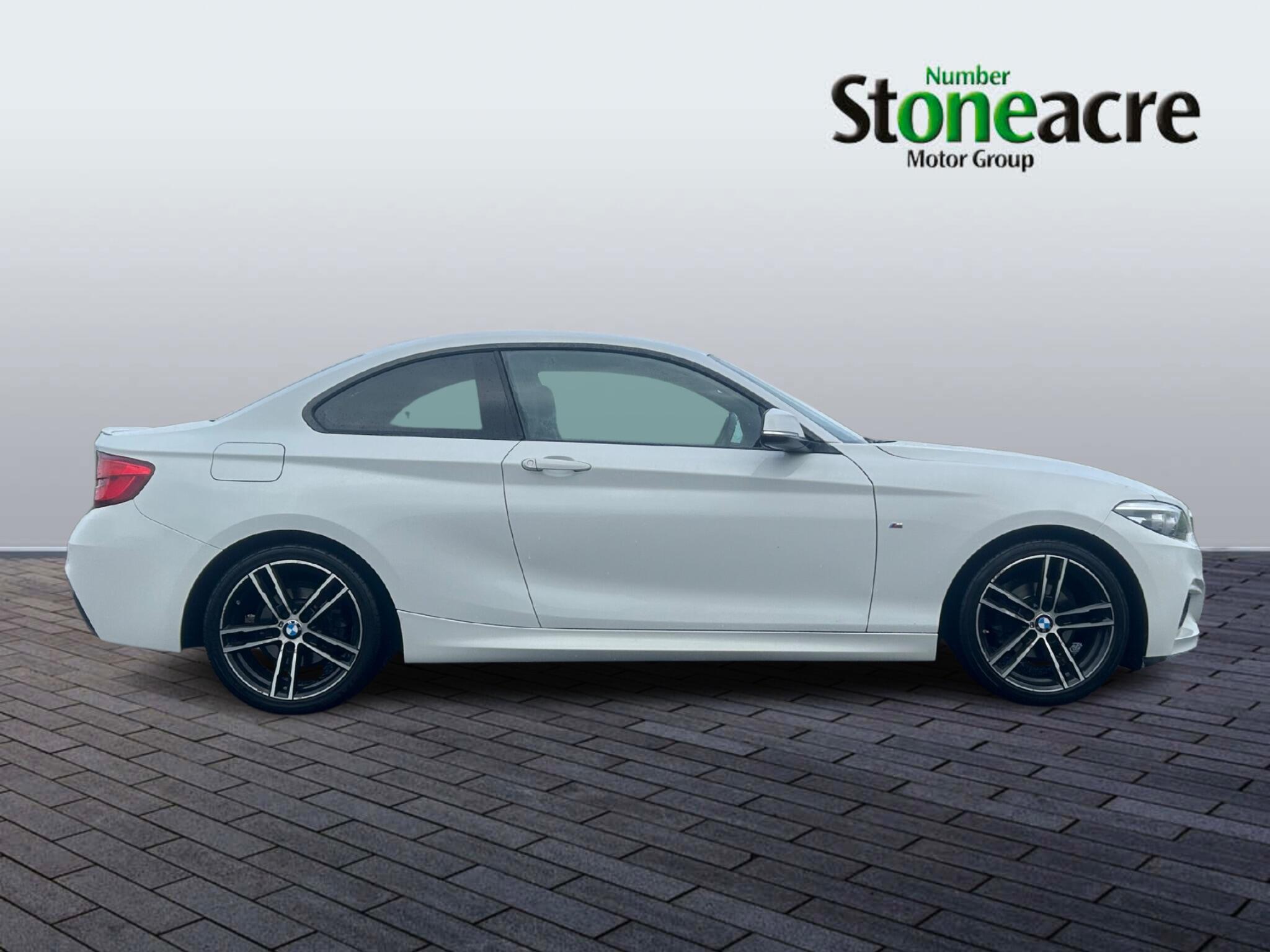 BMW 2 Series 2.0 218d M Sport Euro 6 (s/s) 2dr CX18ZXF Image 2