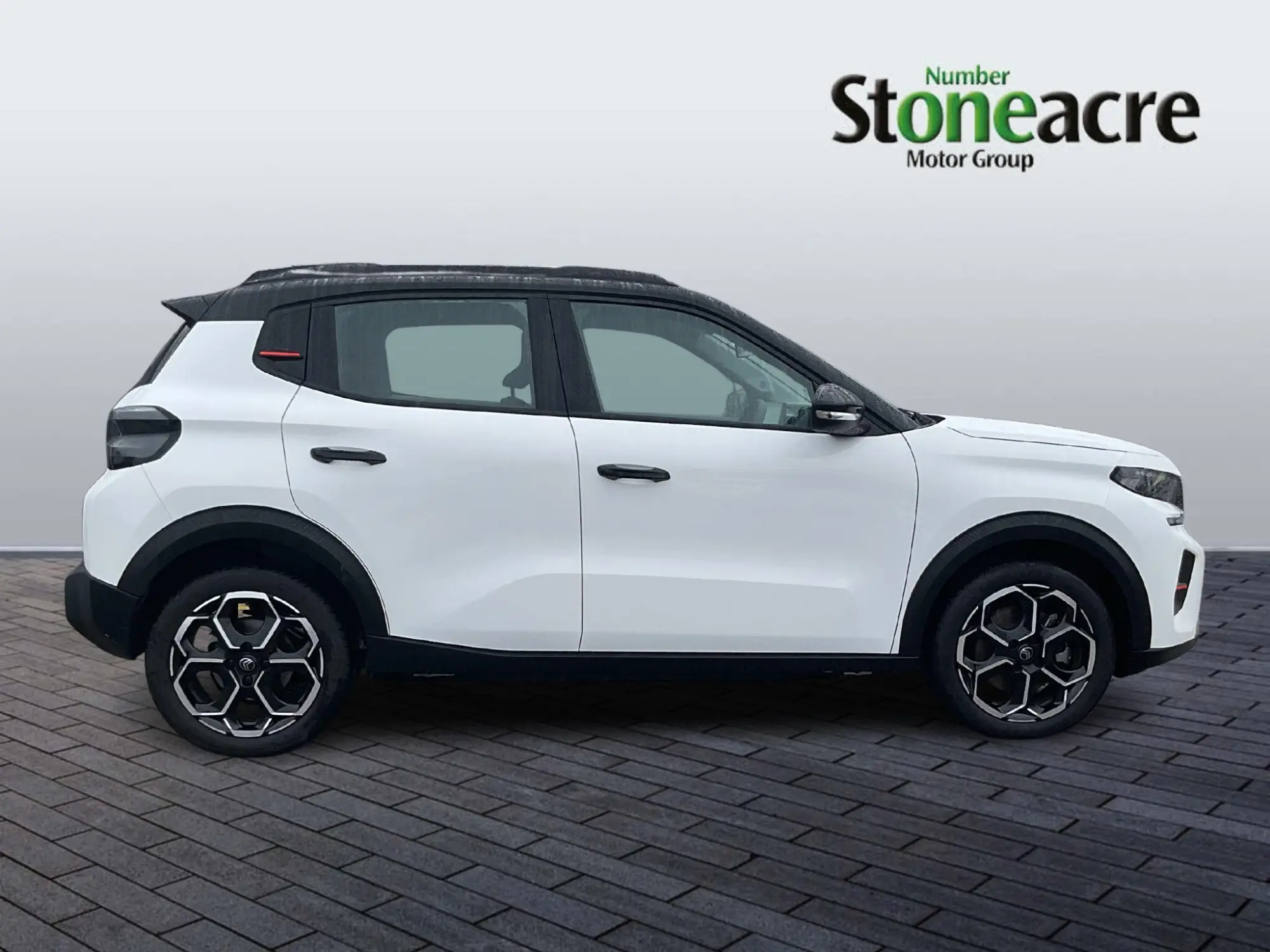 Citroen e-C3 Standard Range 44kWh PLUS Auto 5dr (7.4kW Charger) YT25MRY Image 2