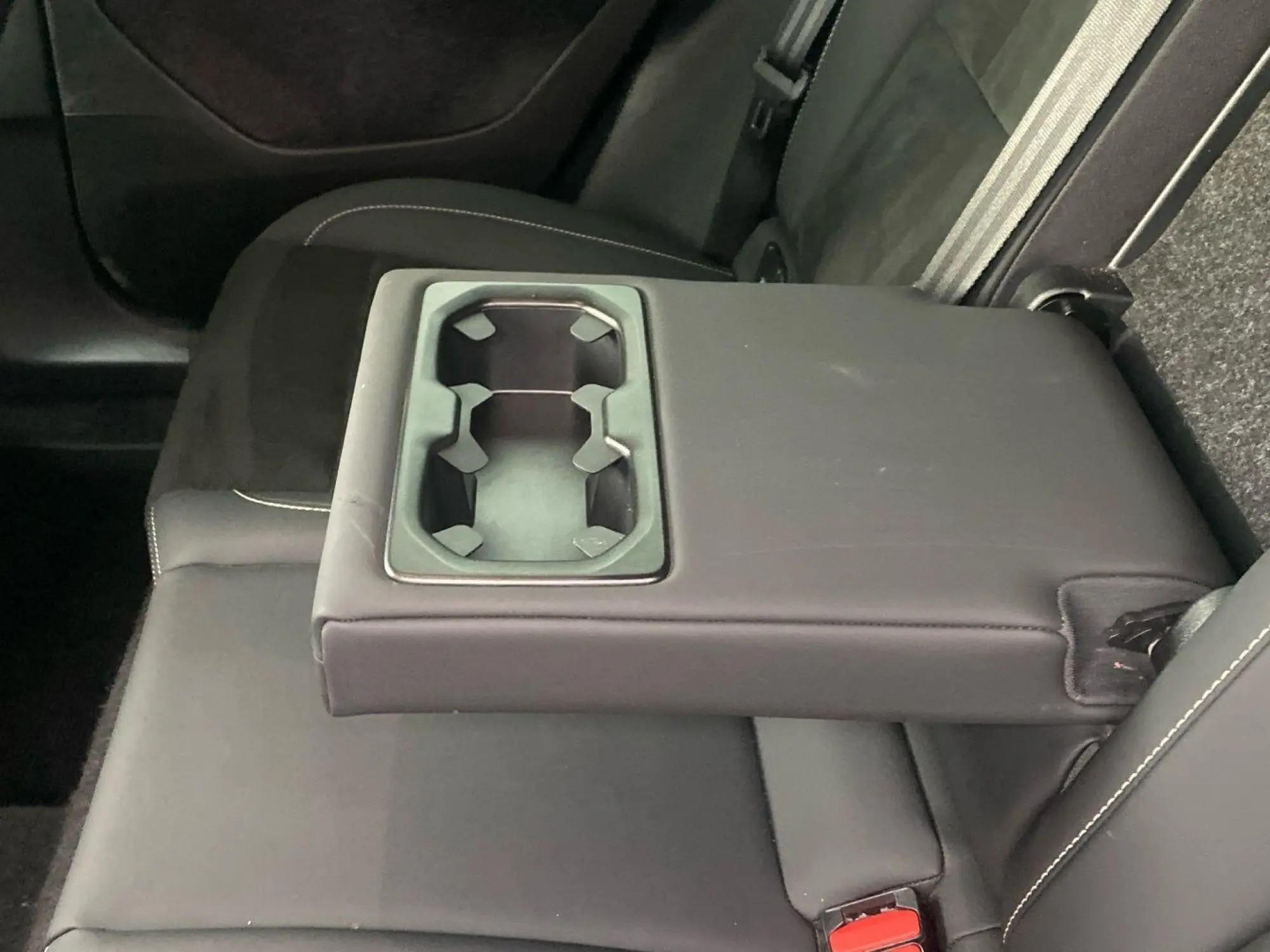 Volvo XC40 Image 33