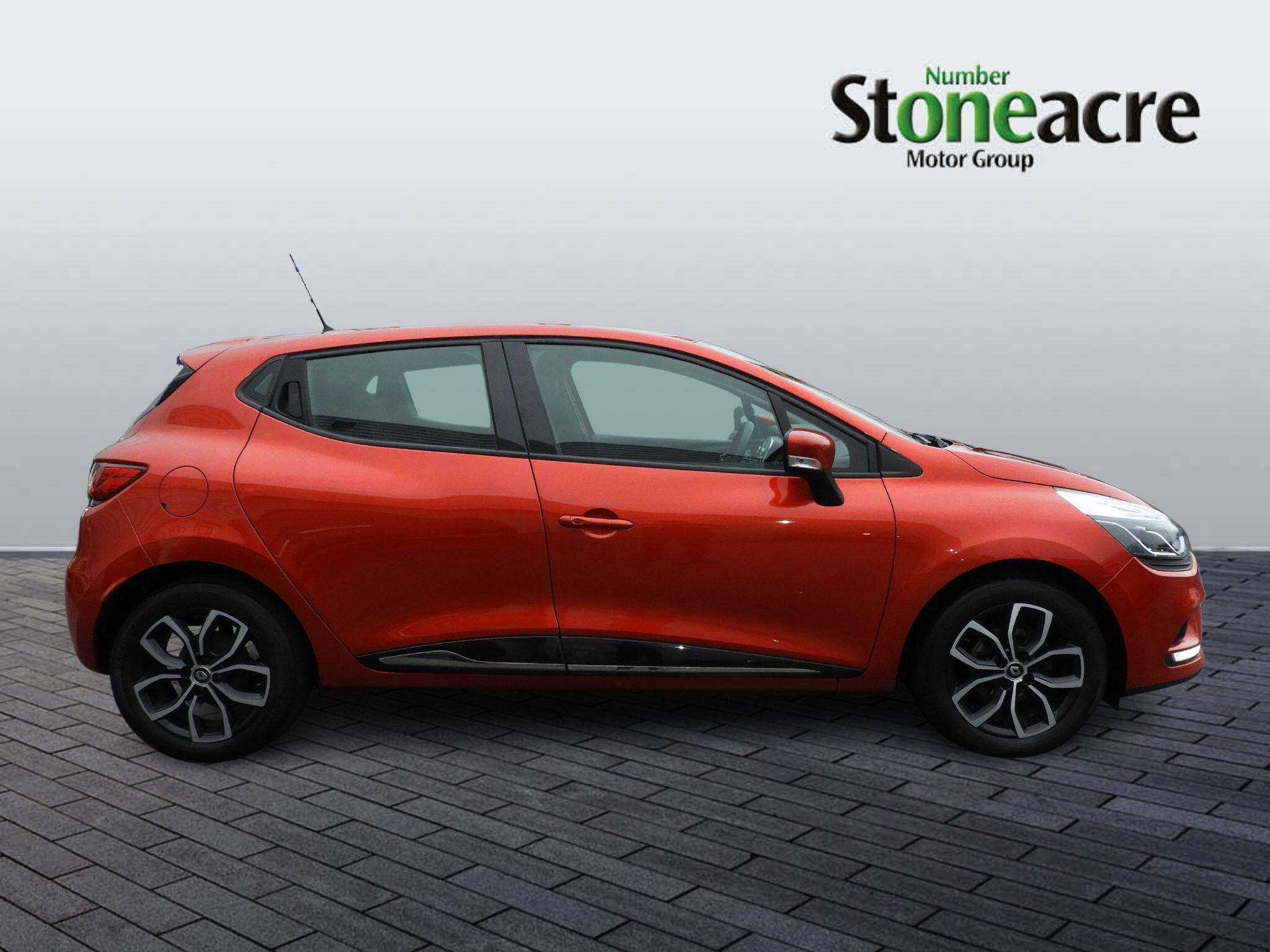 Renault Clio Image 2