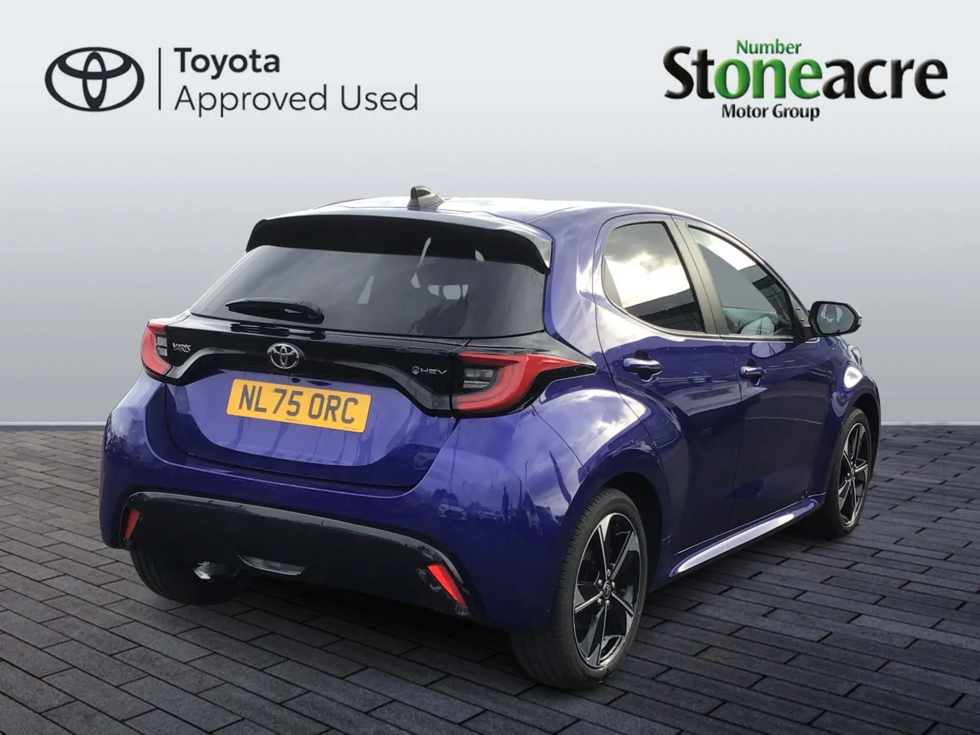 Toyota Yaris Image 2