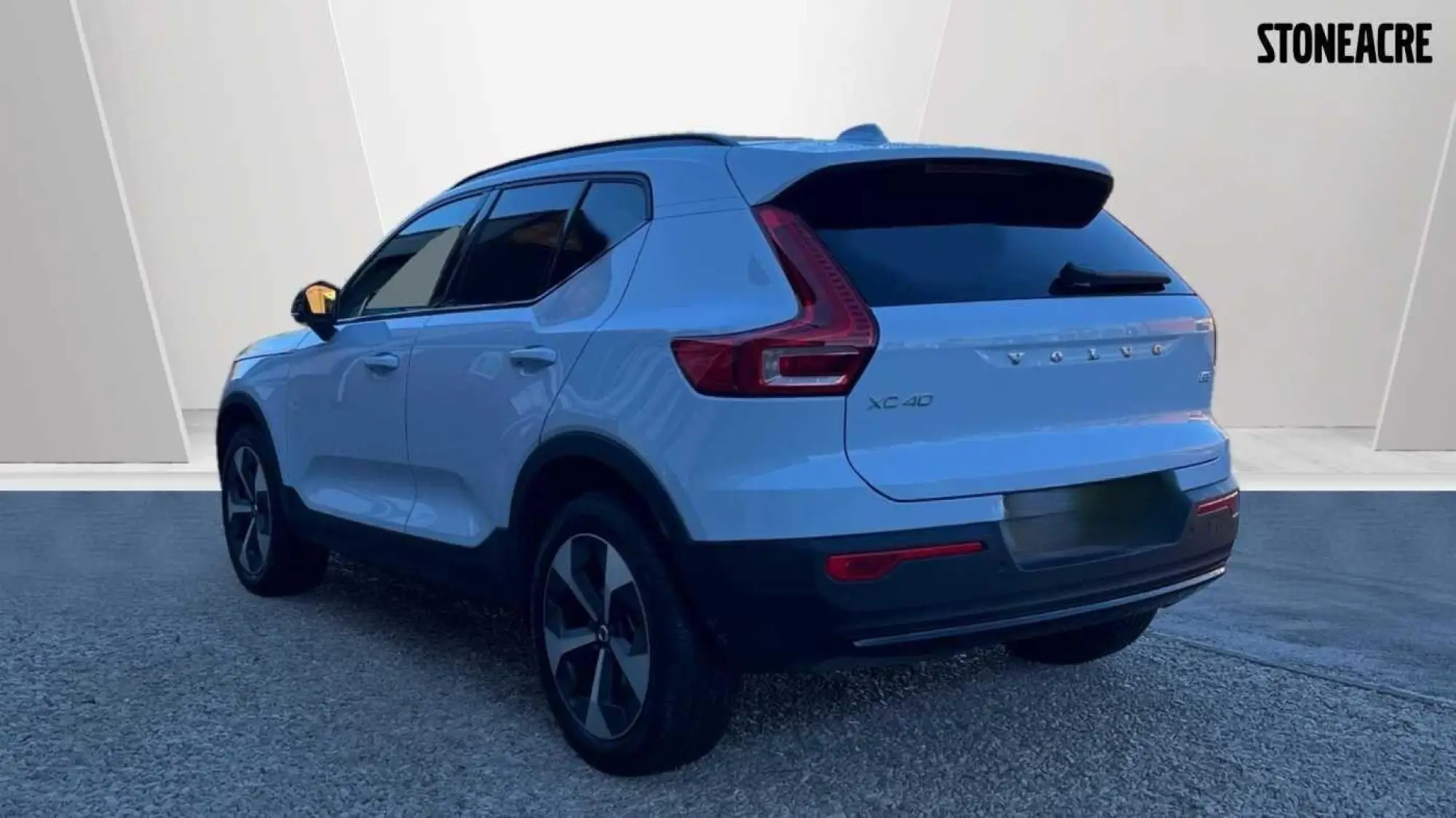 Volvo XC40 2.0 B3P Plus Dark 5dr Auto YT26WXC Image 2