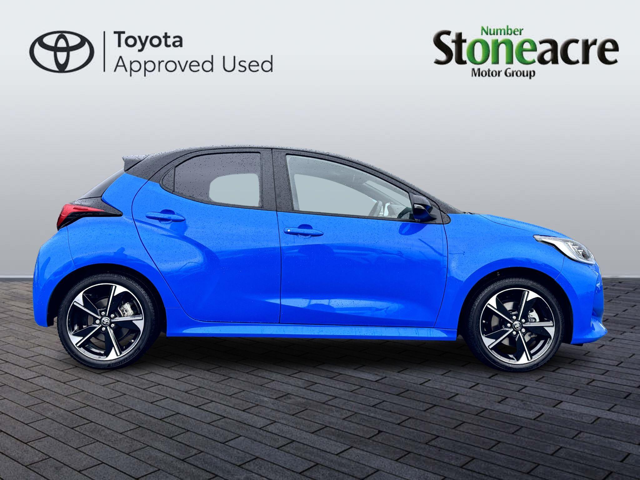 Toyota Yaris Image 2