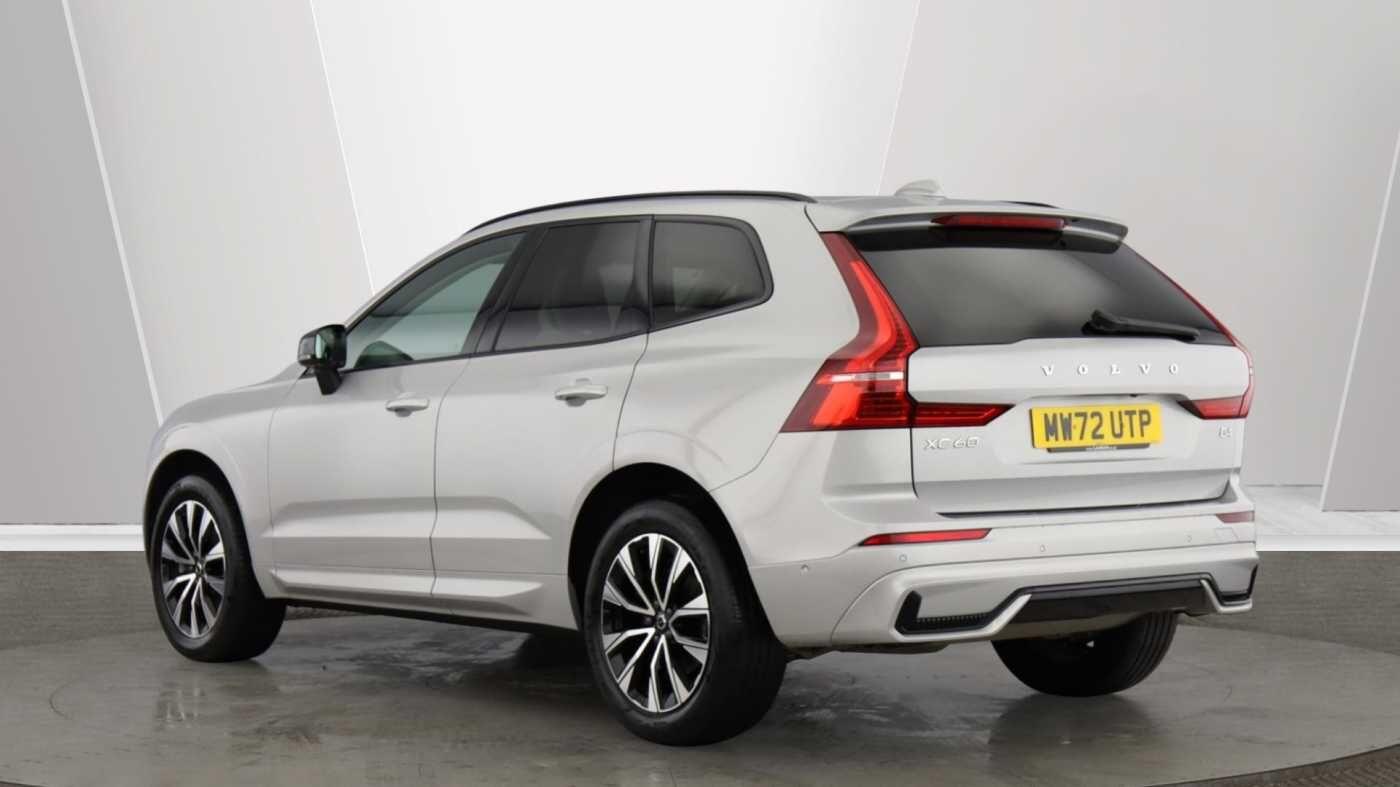 Volvo XC60 2.0 B4 MHEV Plus Auto Euro 6 (s/s) 5dr MW72UTP Image 3