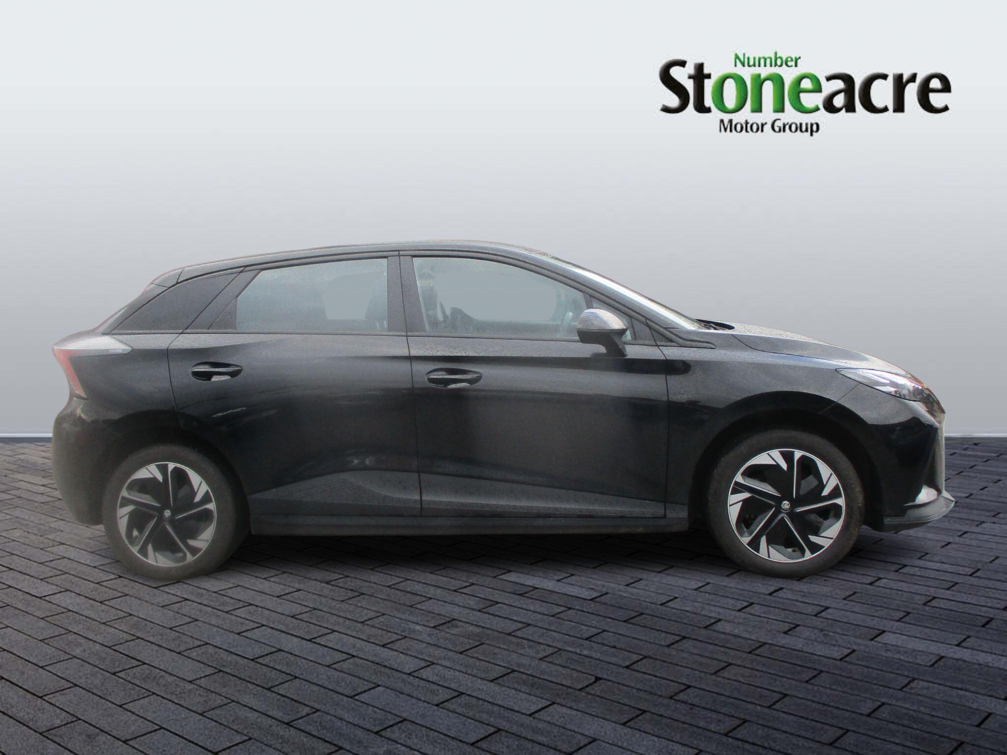 MG 4 EV 51kWh SE Auto 5dr FG24GZO Image 2