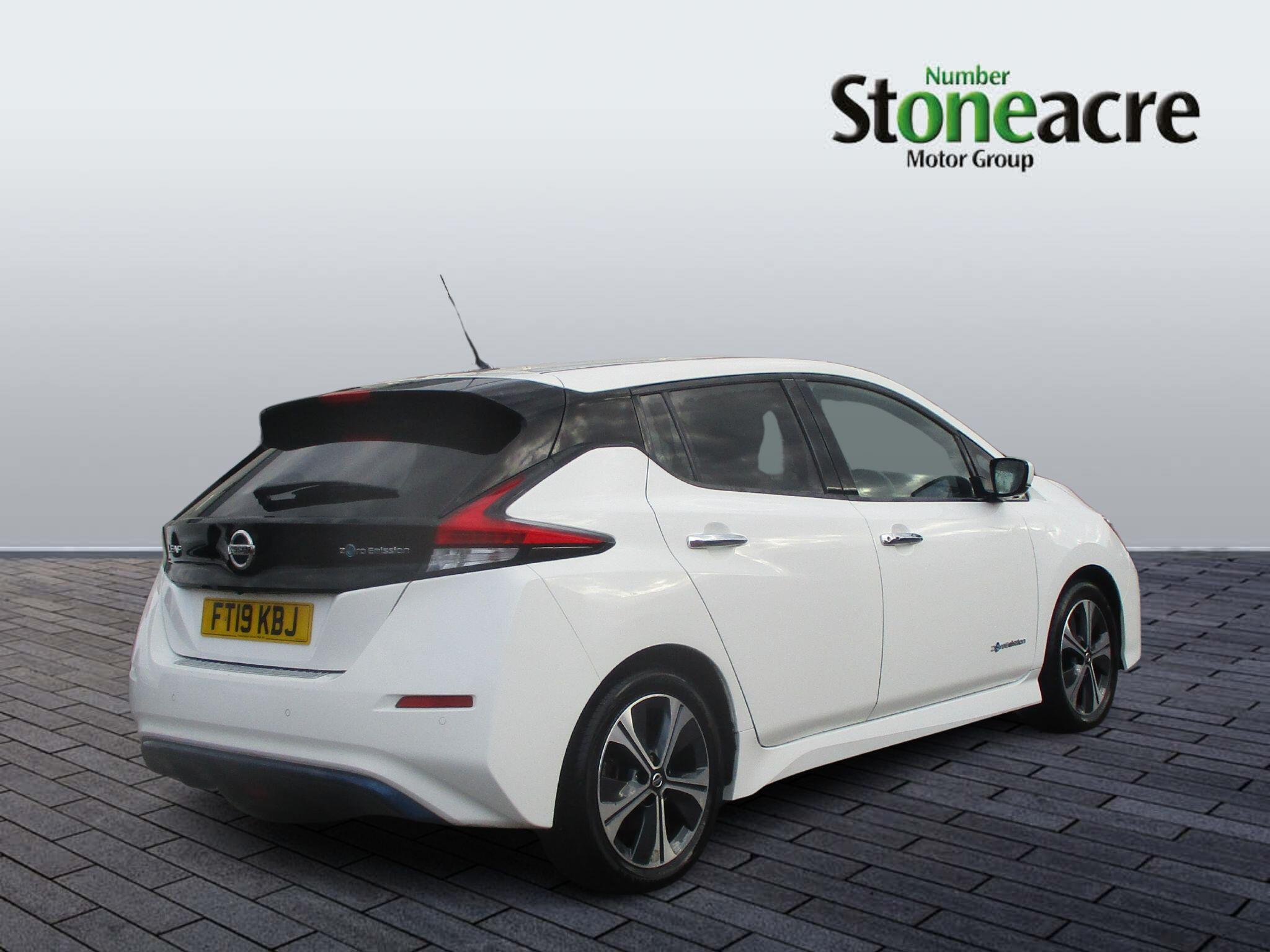 Nissan LEAF 40kWh Tekna Hatchback 5dr Electric Auto (150 ps) FT19KBJ Image 3