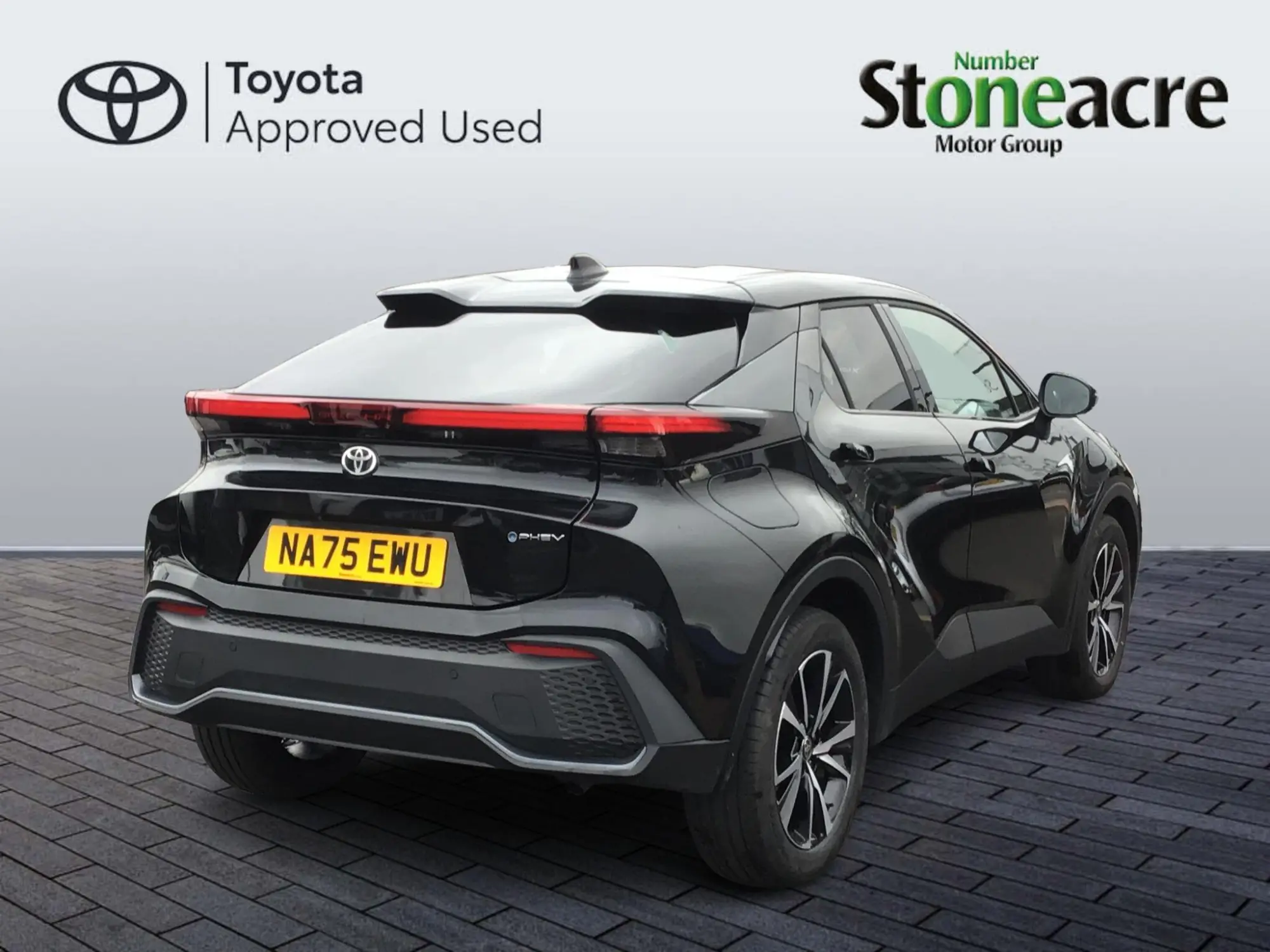 Toyota C-HR Plug-in Hybrid 2.0 VVT-h 13.6 kWh Design CVT Euro 6 (s/s) 5dr NA75EWU Image 2