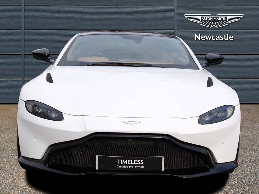Aston Martin Vantage Image 2