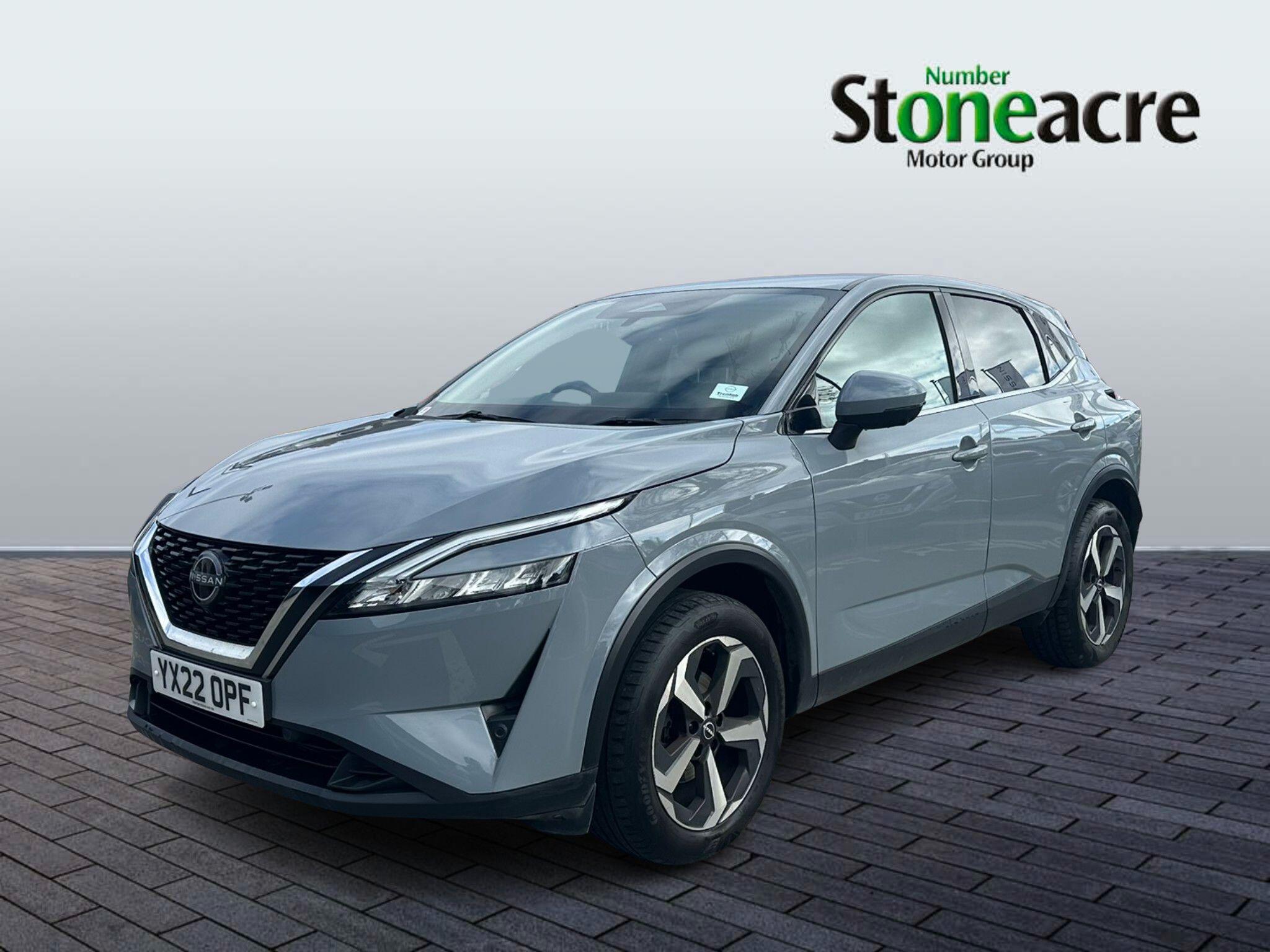 Nissan Qashqai 1.3 DiG-T MH N-Connecta 5dr YX22OPF Image 3