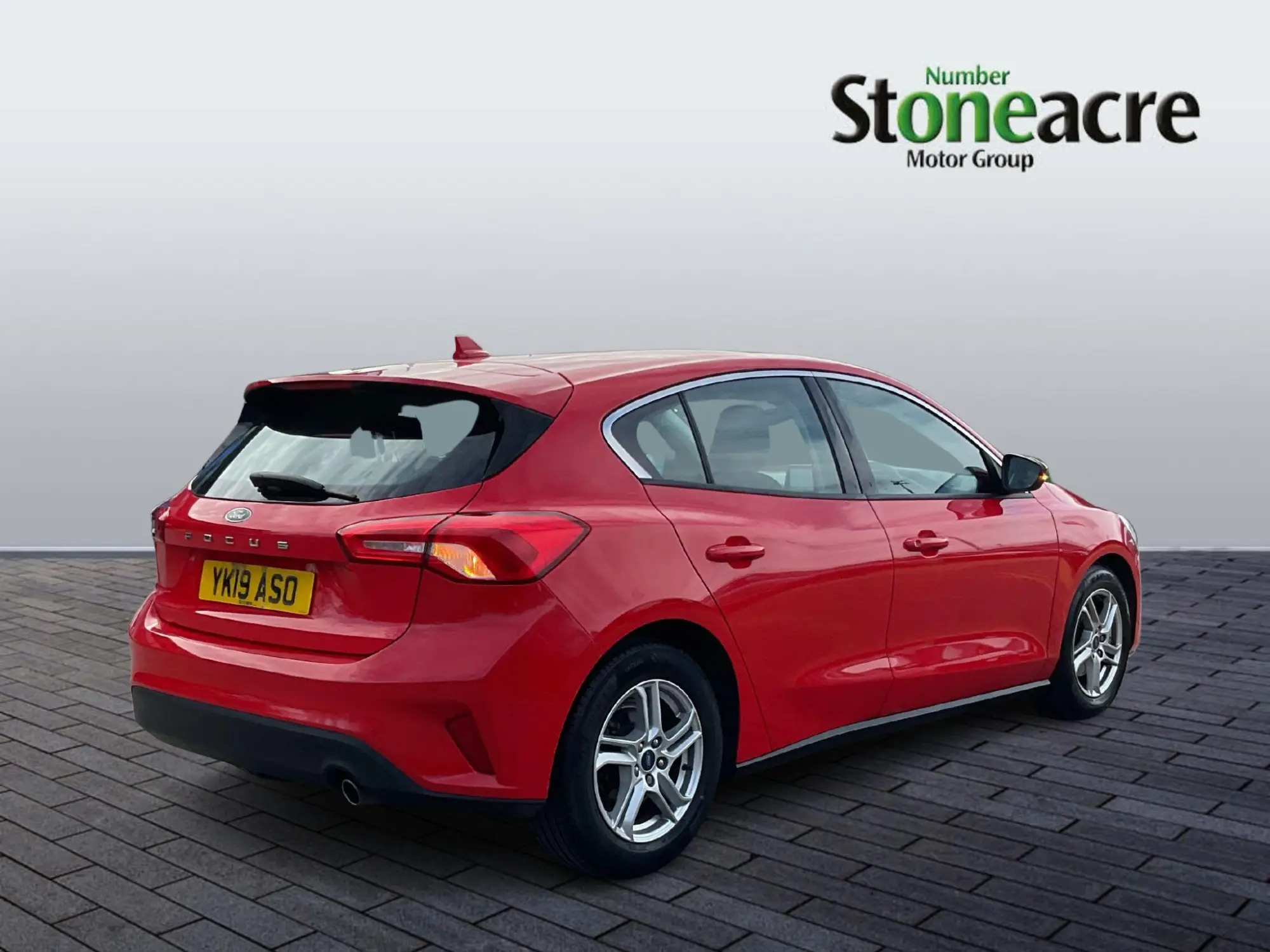 Ford Focus 1.0T EcoBoost Zetec Hatchback 5dr Petrol Manual Euro 6 (s/s) (100 ps) YK19ASO Image 3