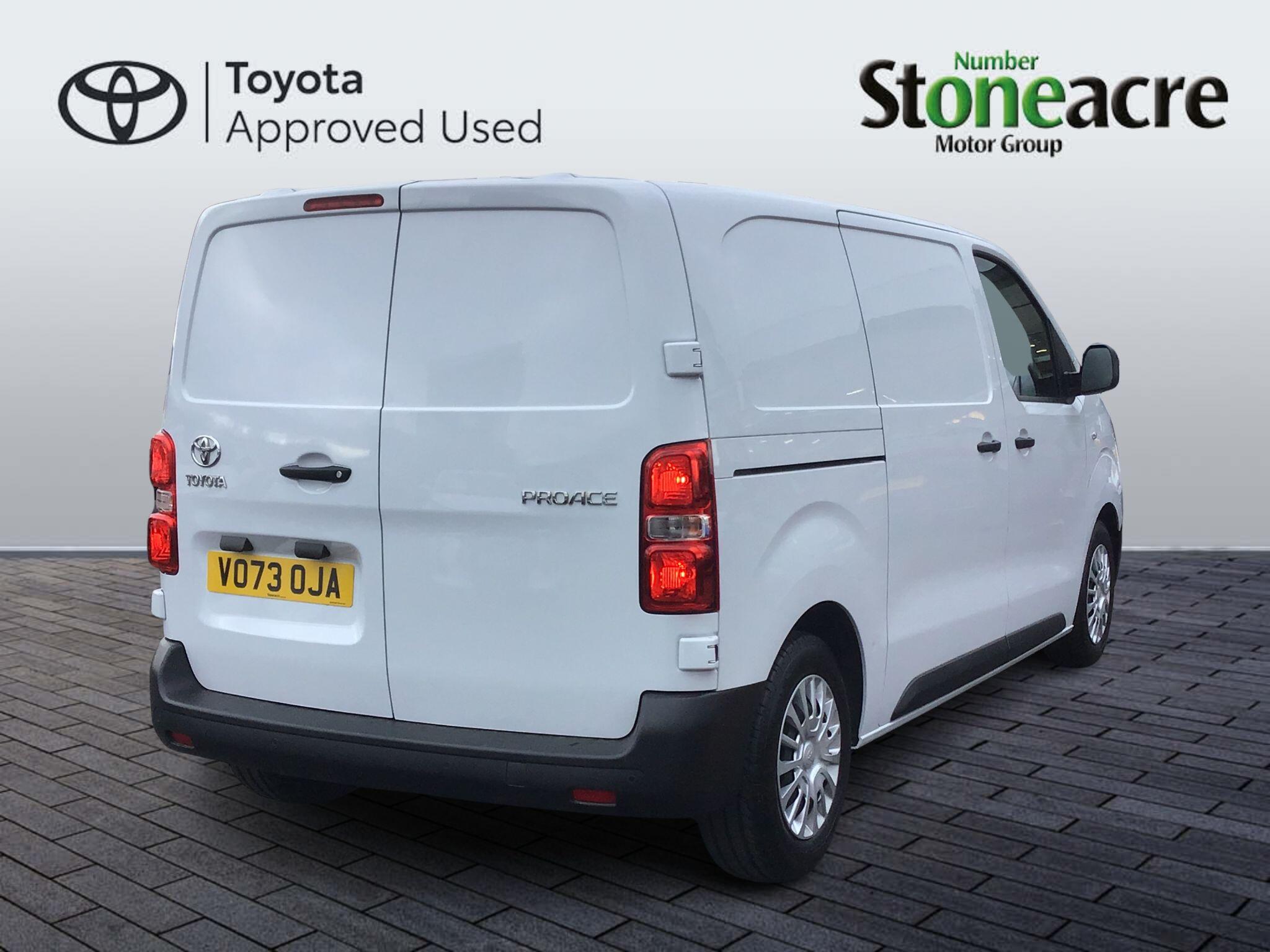 Toyota Proace 1.5D 120 Icon Van VO73OJA Image 3