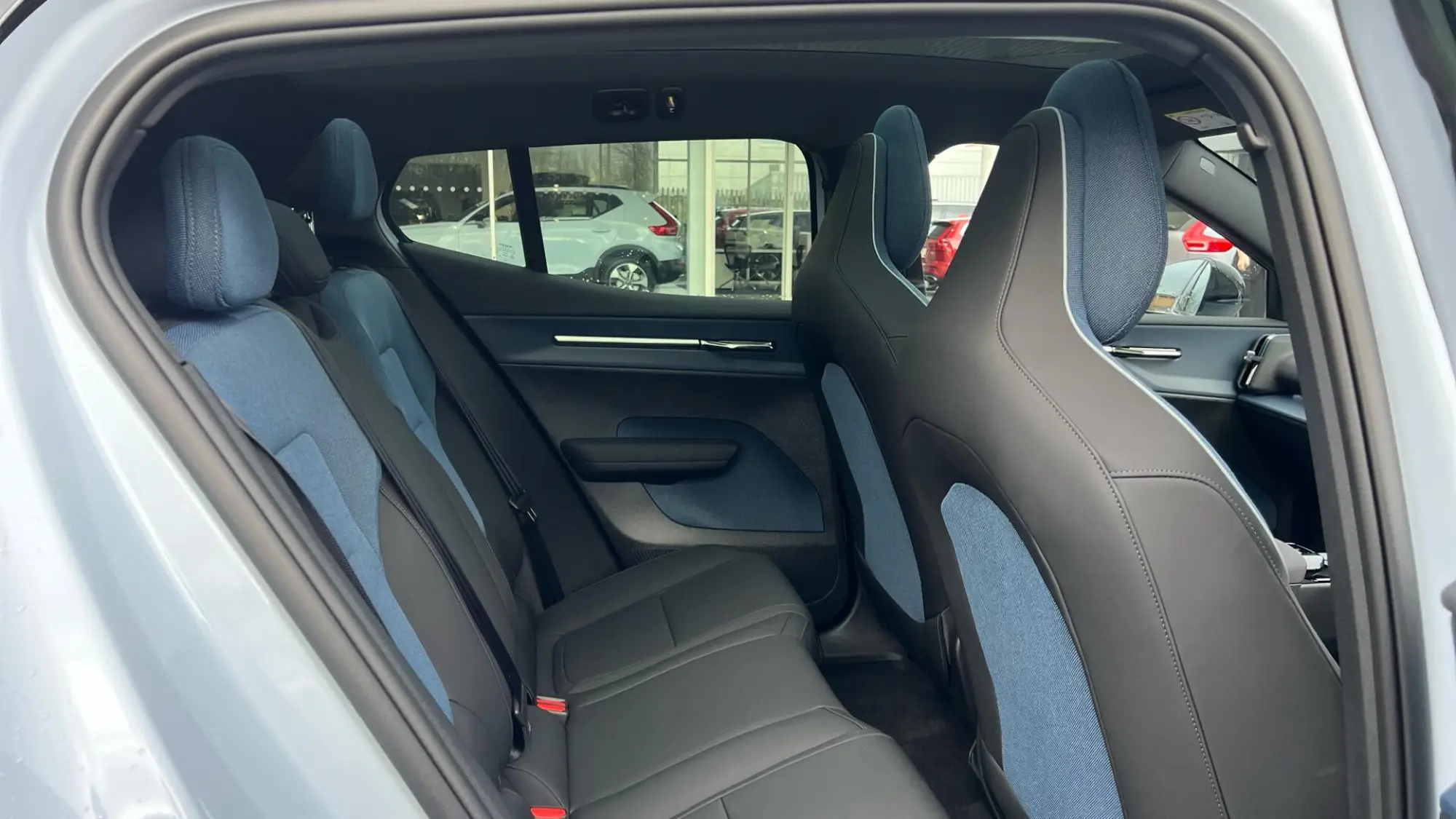 Volvo EX30 Image 6