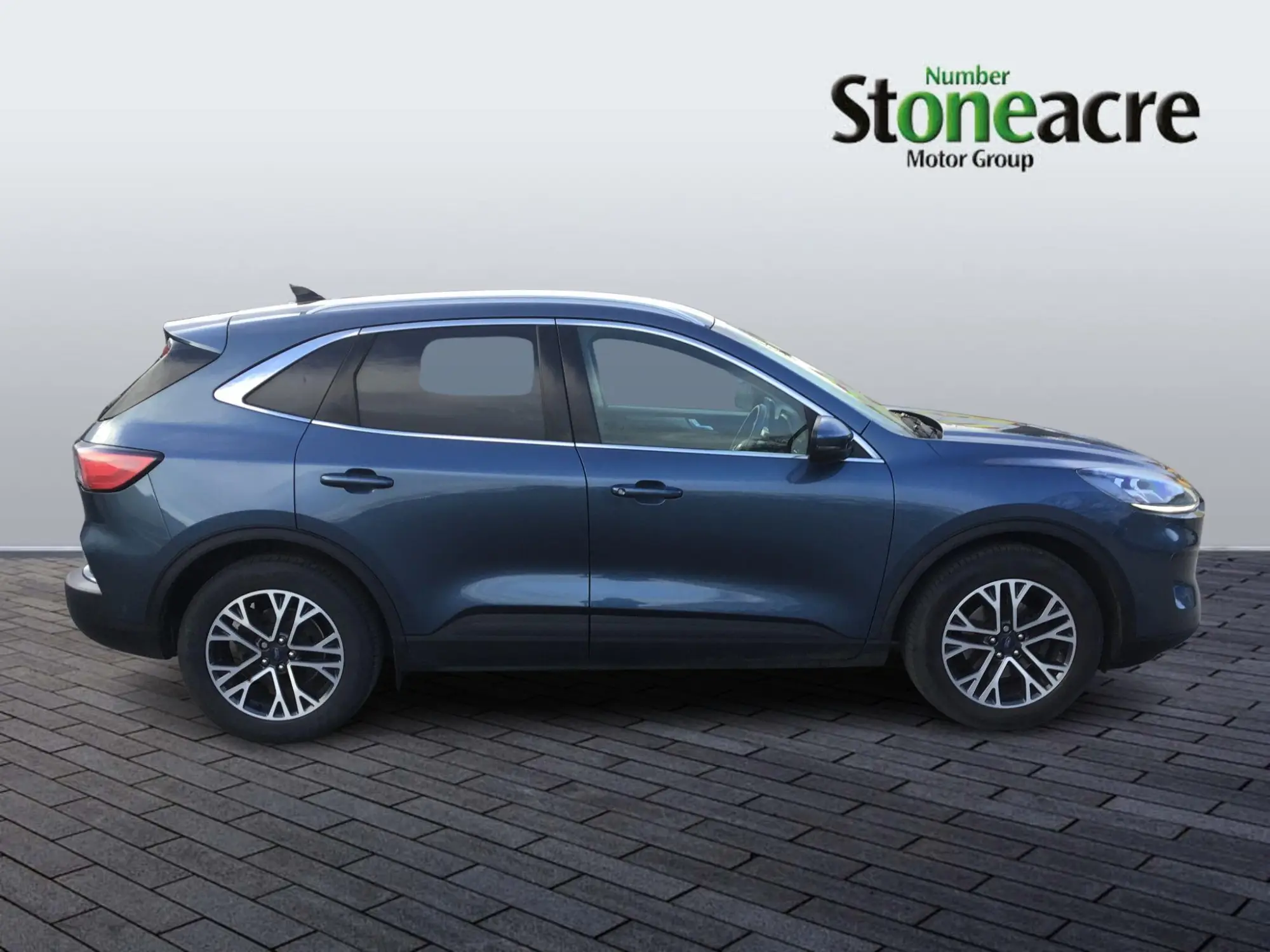 Ford Kuga 1.5 EcoBlue Titanium 5dr YY20SWK Image 2