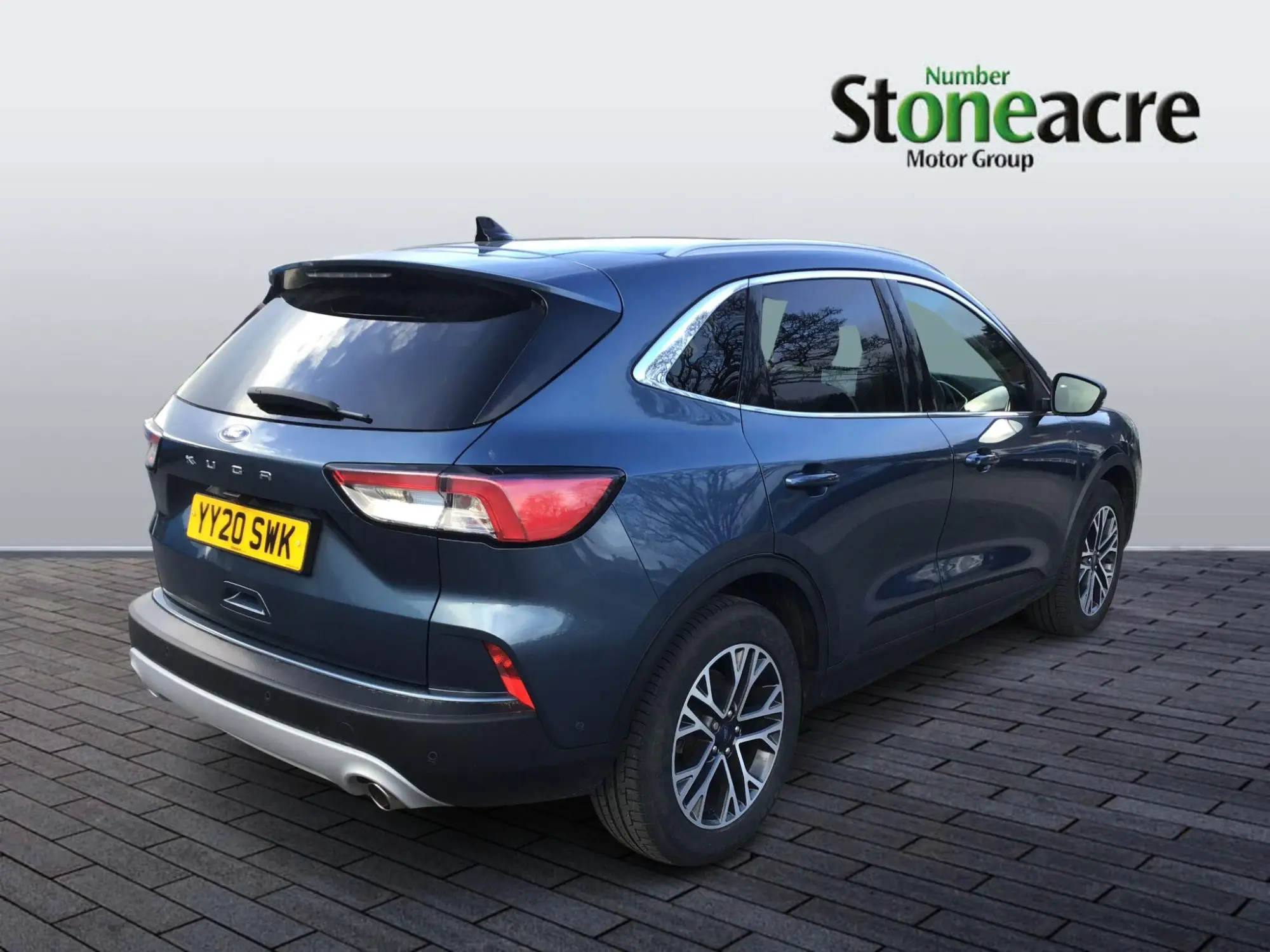 Ford Kuga 1.5 EcoBlue Titanium 5dr YY20SWK Image 3