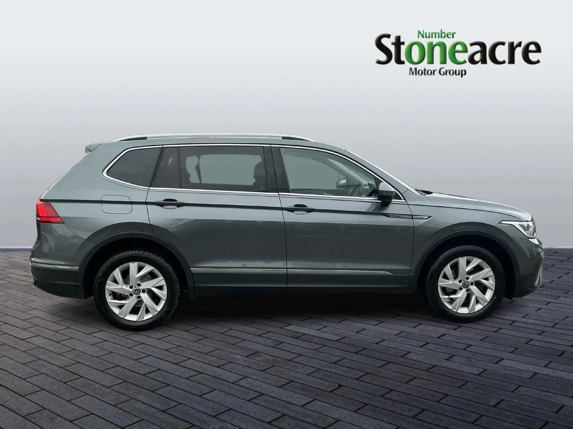 Volkswagen Tiguan Allspace 1.5 TSI Life Euro 6 (s/s) 5dr CF72XBD Image 2