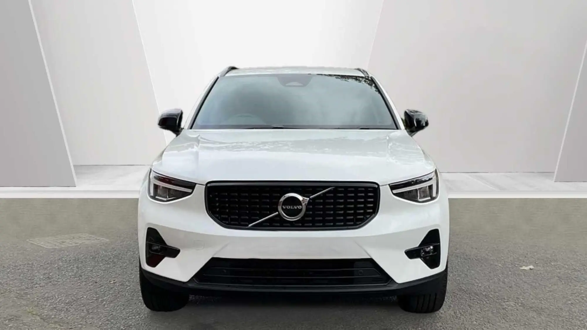 Volvo XC40 Image 2