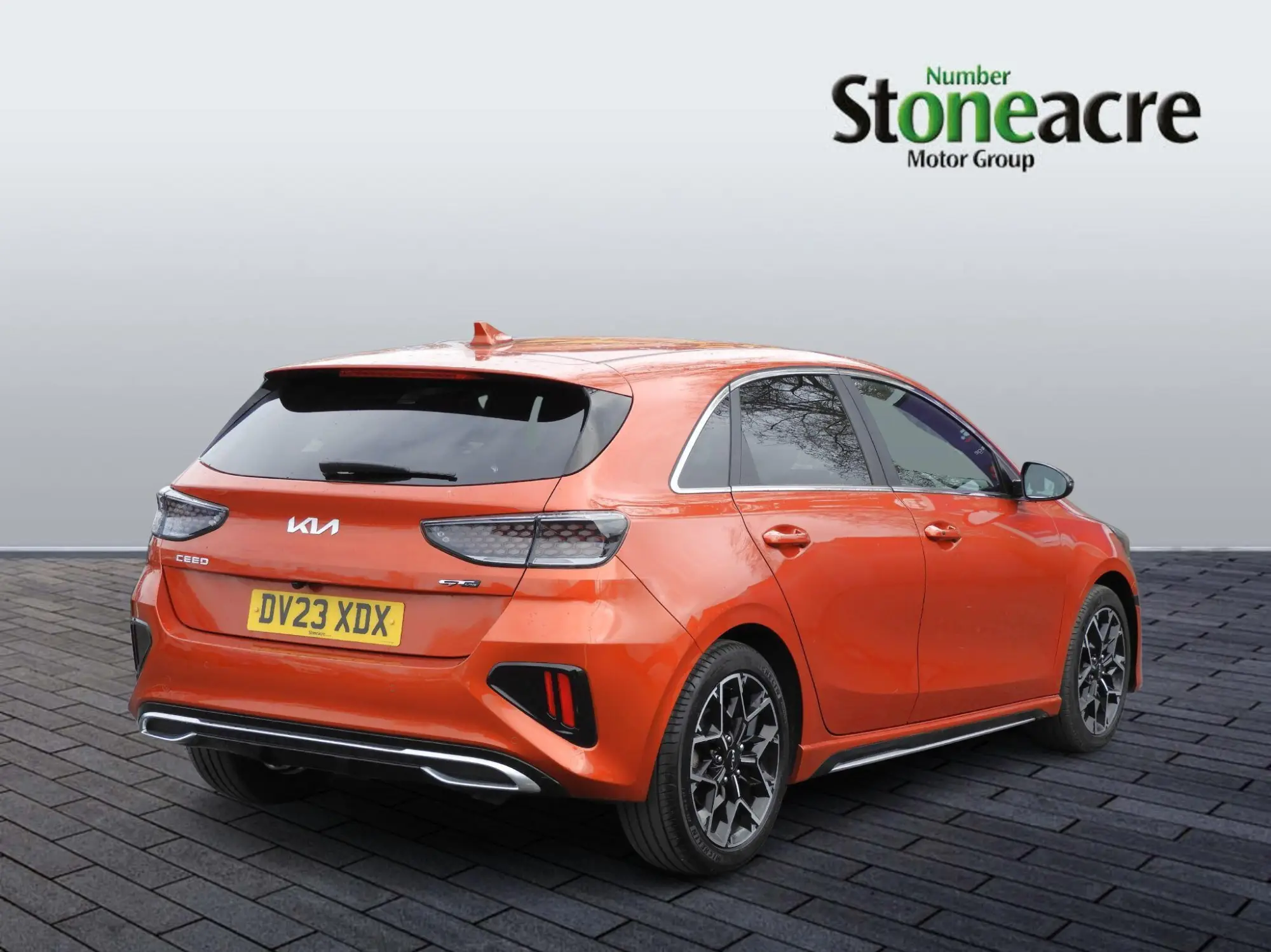 Kia Ceed 1.5T GDi ISG GT-Line 5dr DV23XDX Image 3