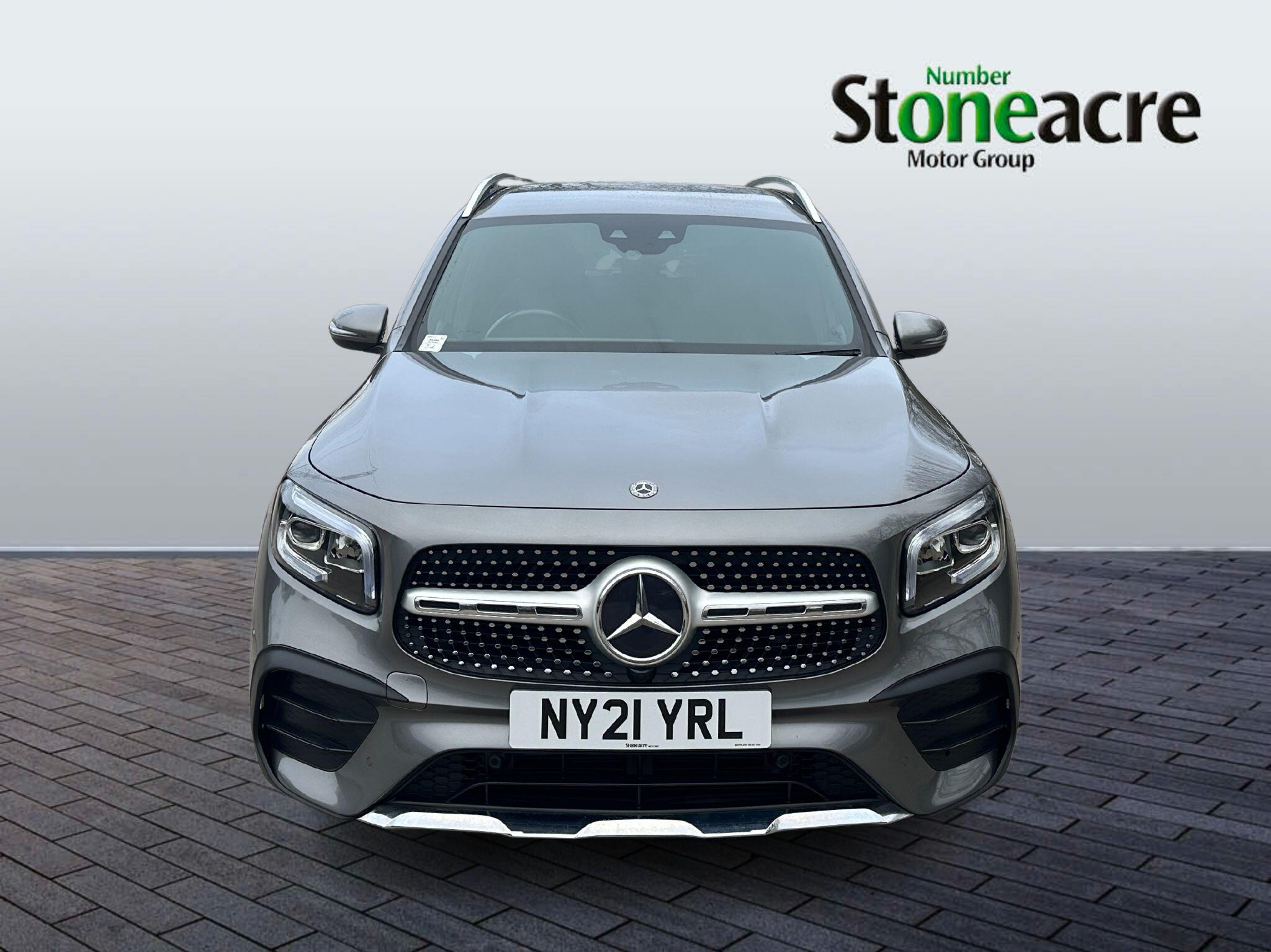 Mercedes-Benz GLB 2.0 GLB220d AMG Line (Premium) SUV 5dr Diesel G-Tronic 4MATIC Euro 6 (s/s) (5 Seat) (190 ps) NY21YRL Image 2