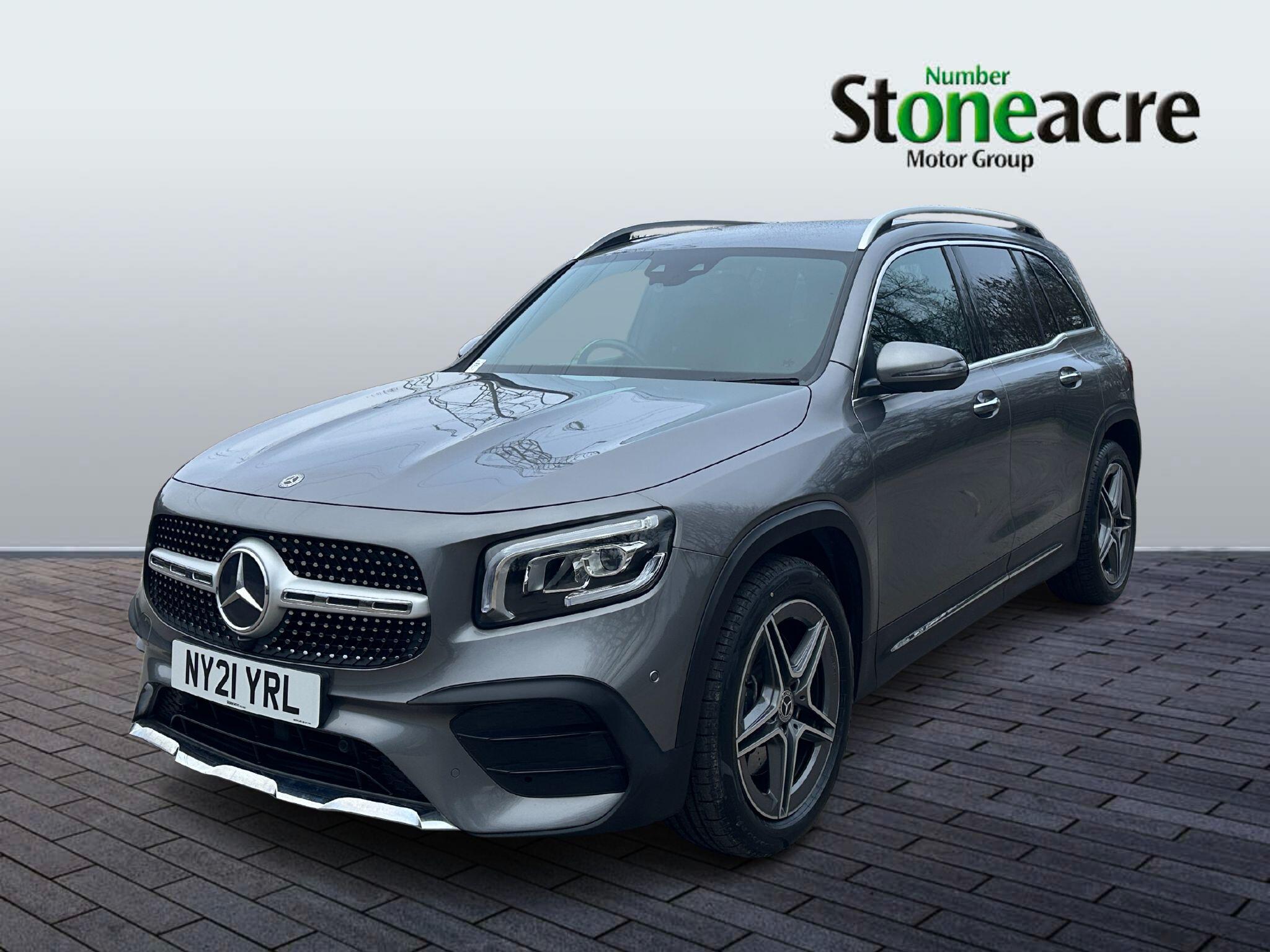 Mercedes-Benz GLB 2.0 GLB220d AMG Line (Premium) SUV 5dr Diesel G-Tronic 4MATIC Euro 6 (s/s) (5 Seat) (190 ps) NY21YRL Image 3