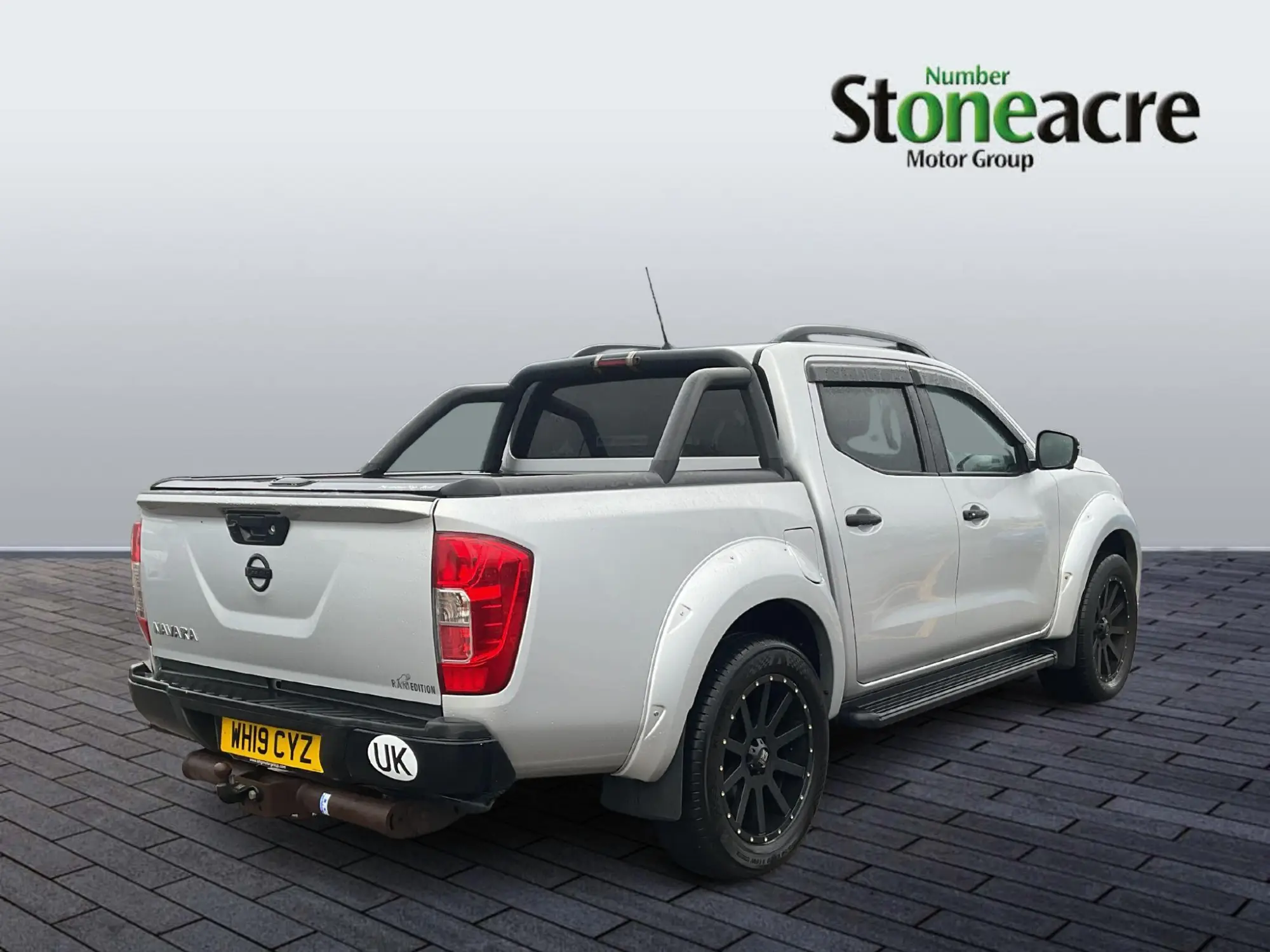 Nissan Navara 2.3 dCi Tekna 4WD Euro 6 (s/s) 4dr WH19CYZ Image 3