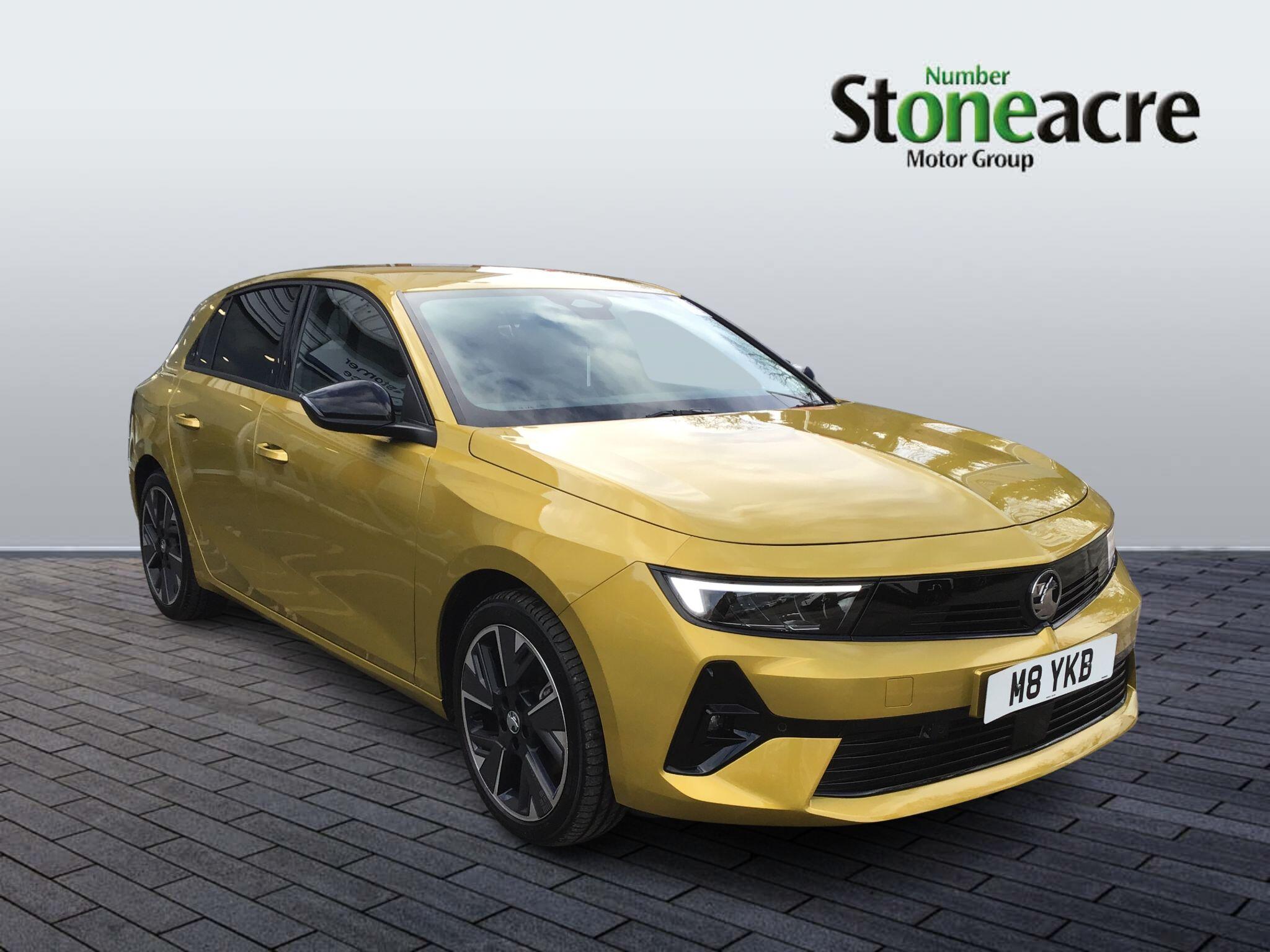 Vauxhall Astra Electric 54kWh Design Auto 5dr SN24KOG Image 1