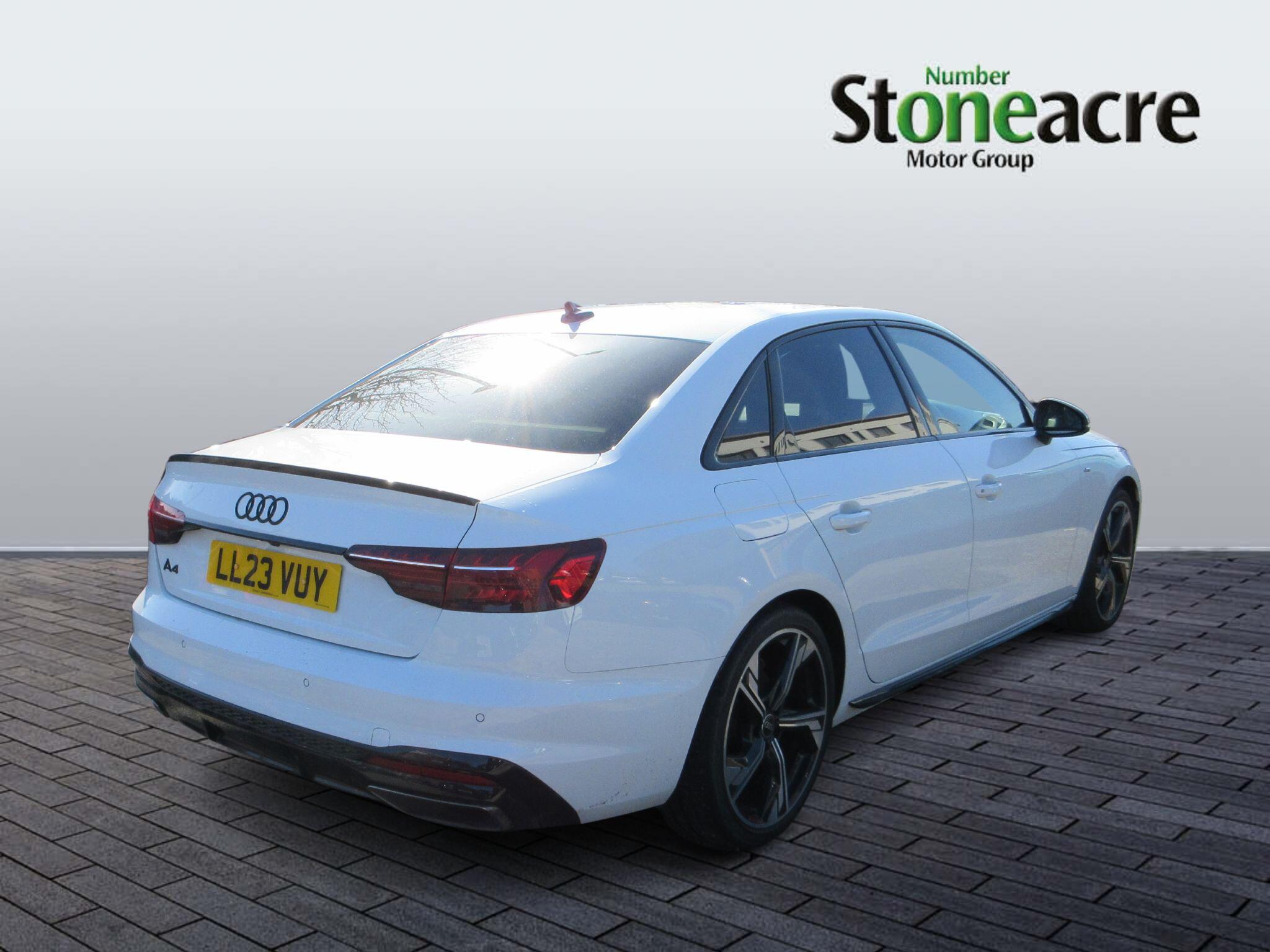 Audi A4 Saloon 2.0 TFSI 35 Black Edition S Tronic Euro 6 (s/s) 4dr LL23VUY Image 3