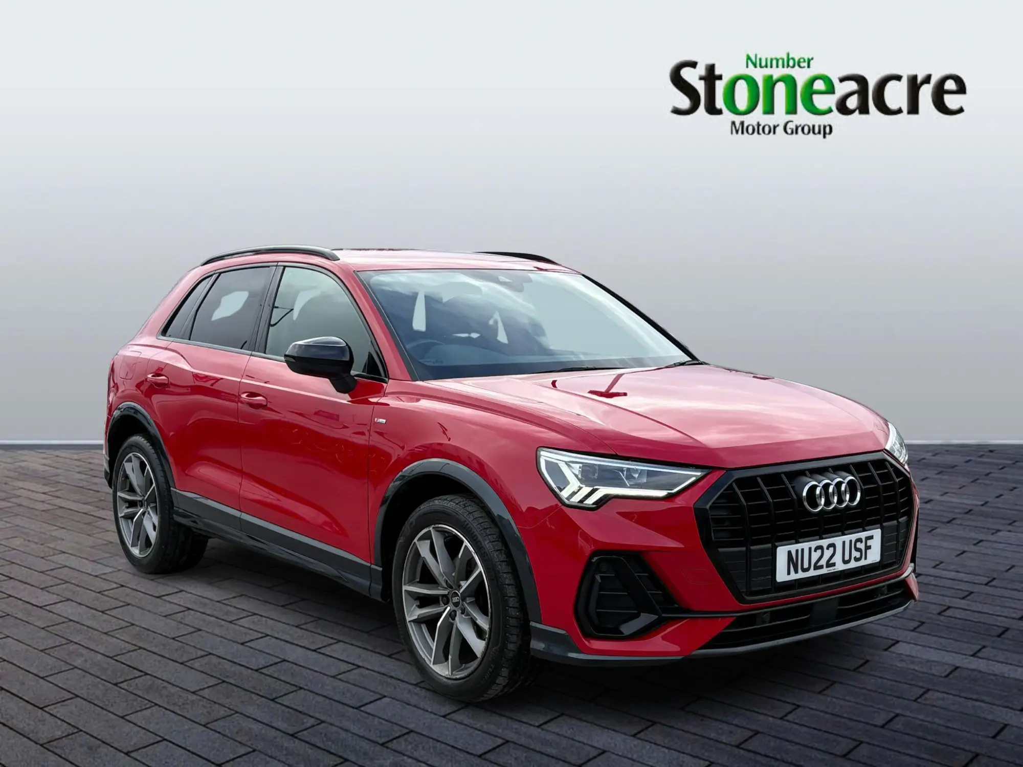 Audi Q3 1.5 TFSI CoD 35 Black Edition S Tronic Euro 6 (s/s) 5dr NU22USF Image 1
