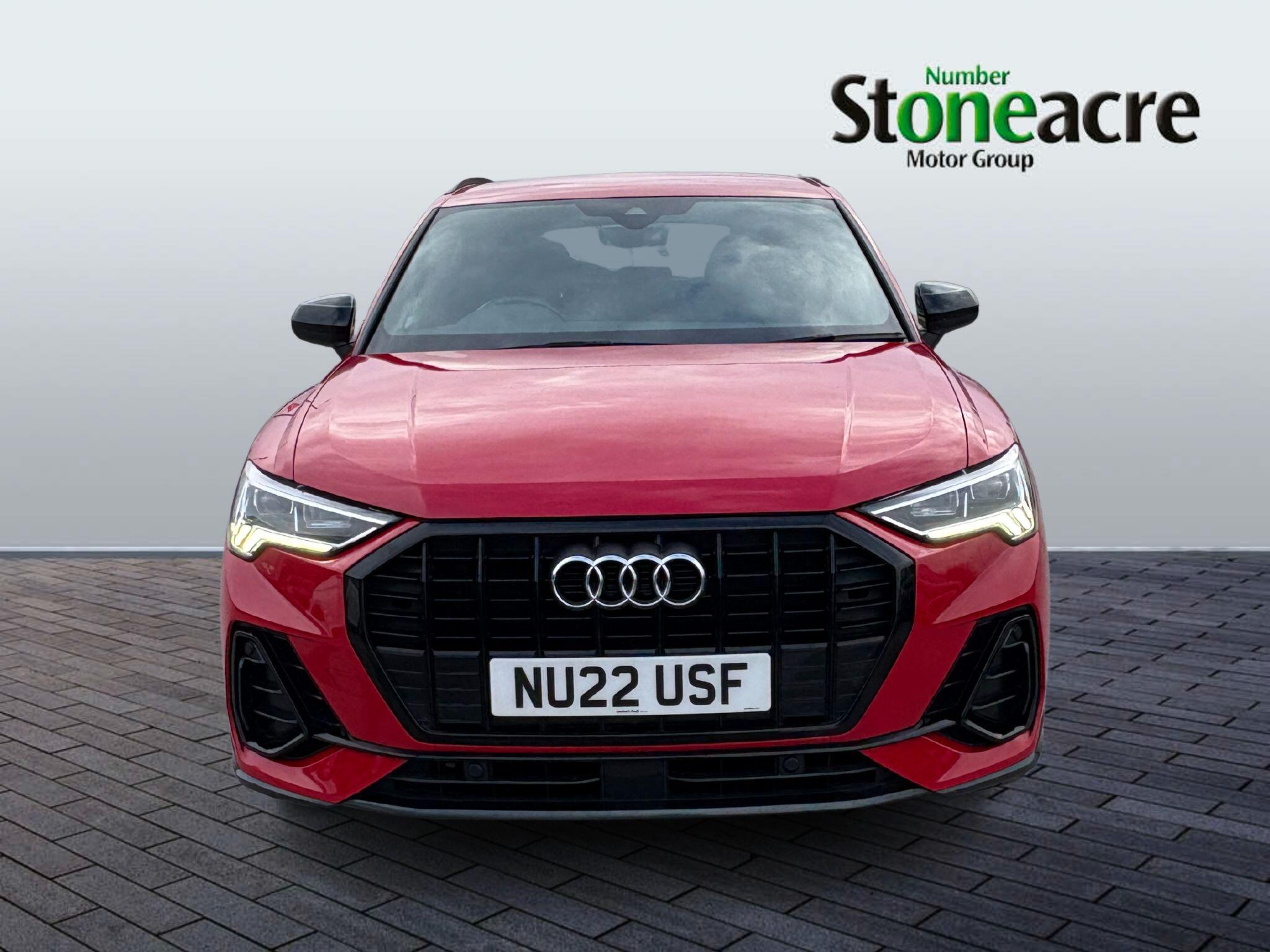 Audi Q3 1.5 TFSI CoD 35 Black Edition S Tronic Euro 6 (s/s) 5dr NU22USF Image 2
