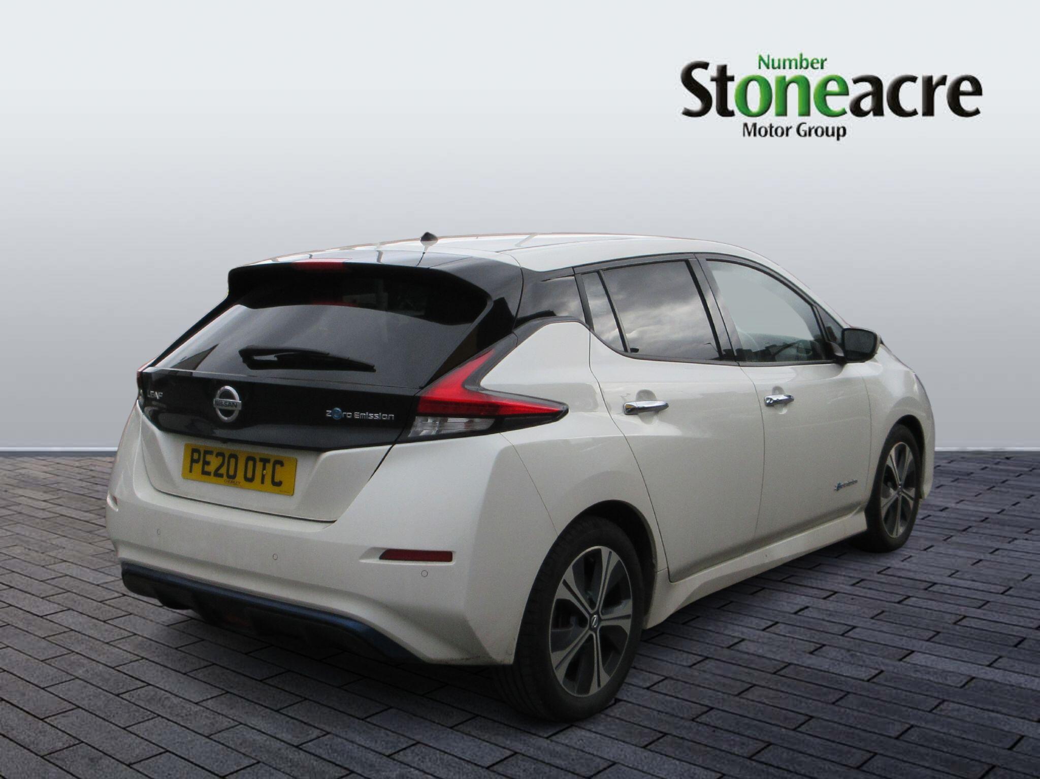 Nissan LEAF 40kWh Tekna Hatchback 5dr Electric Auto (150 ps) PE20OTC Image 3
