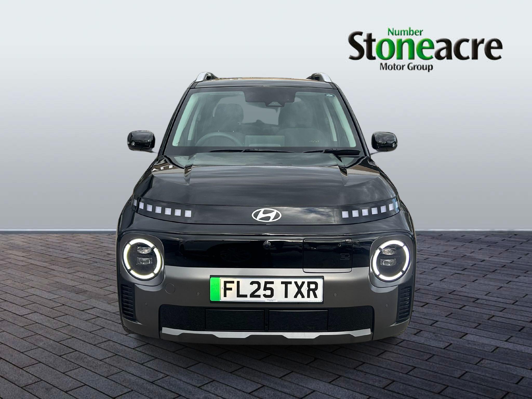 Hyundai INSTER Long Range 49kWh Cross Auto 5dr FL25TXR Image 2