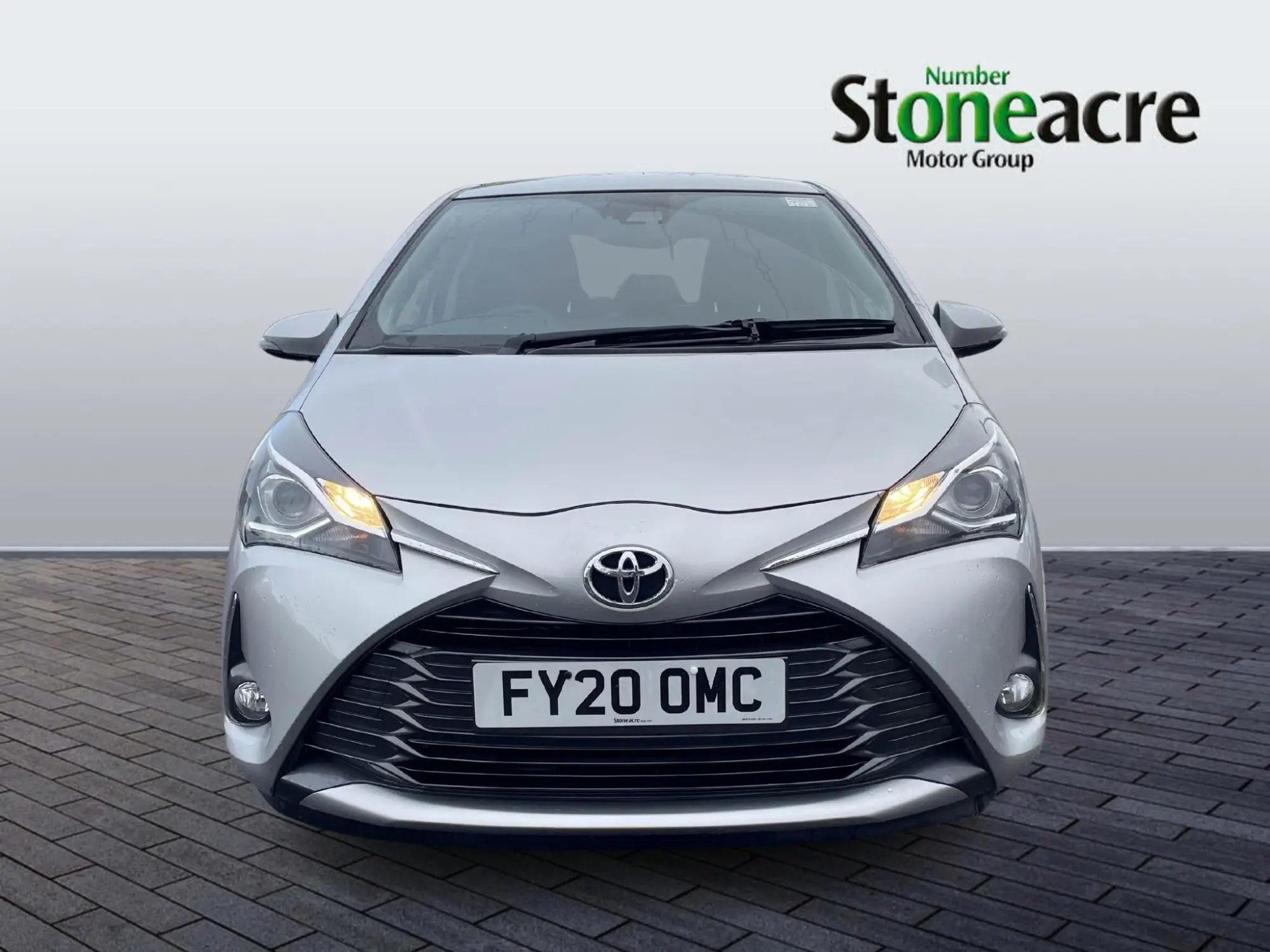 Toyota Yaris 1.5 VVT-i Y20 5dr [Bi-tone] FY20OMC Image 2