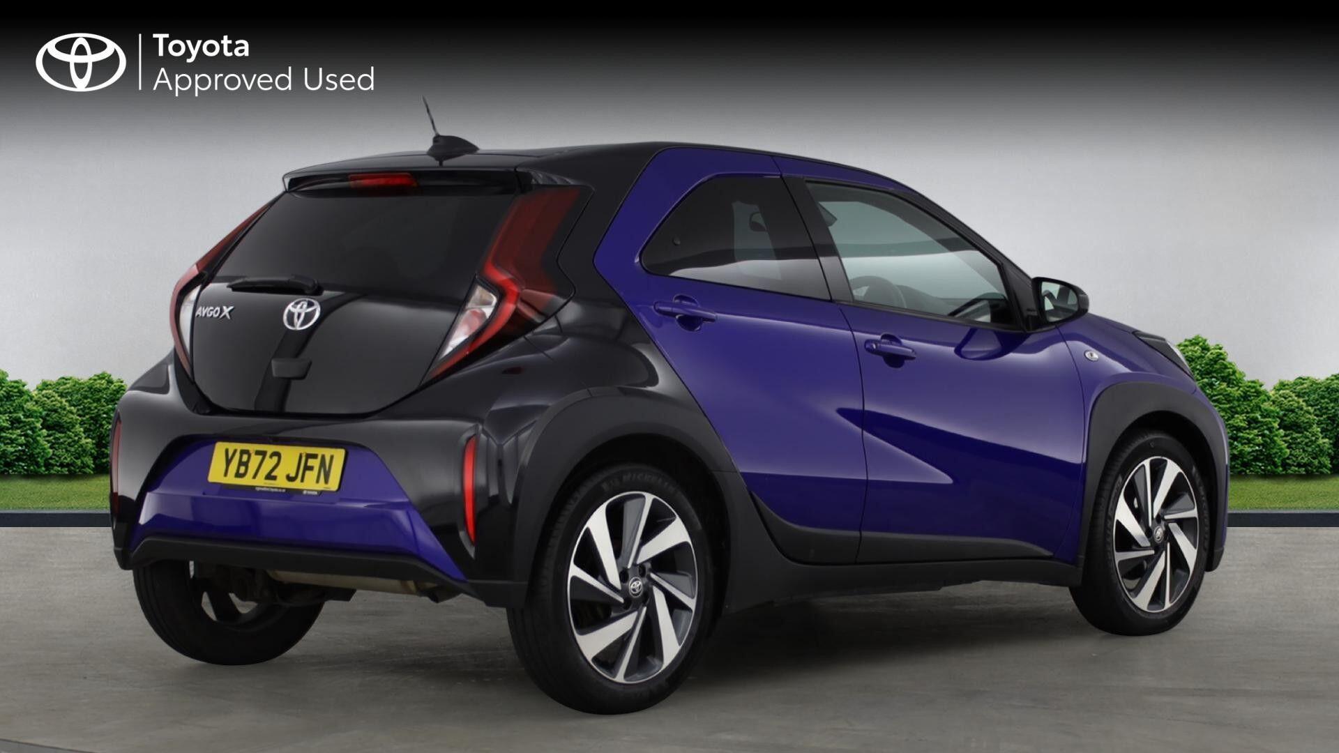 Toyota Aygo X 1.0 VVT-i Edge 5dr YB72JFN Image 3